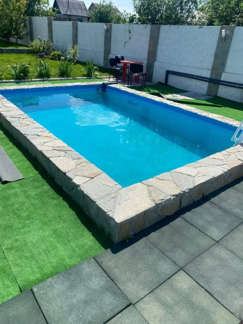 Дом с бассейном и баней