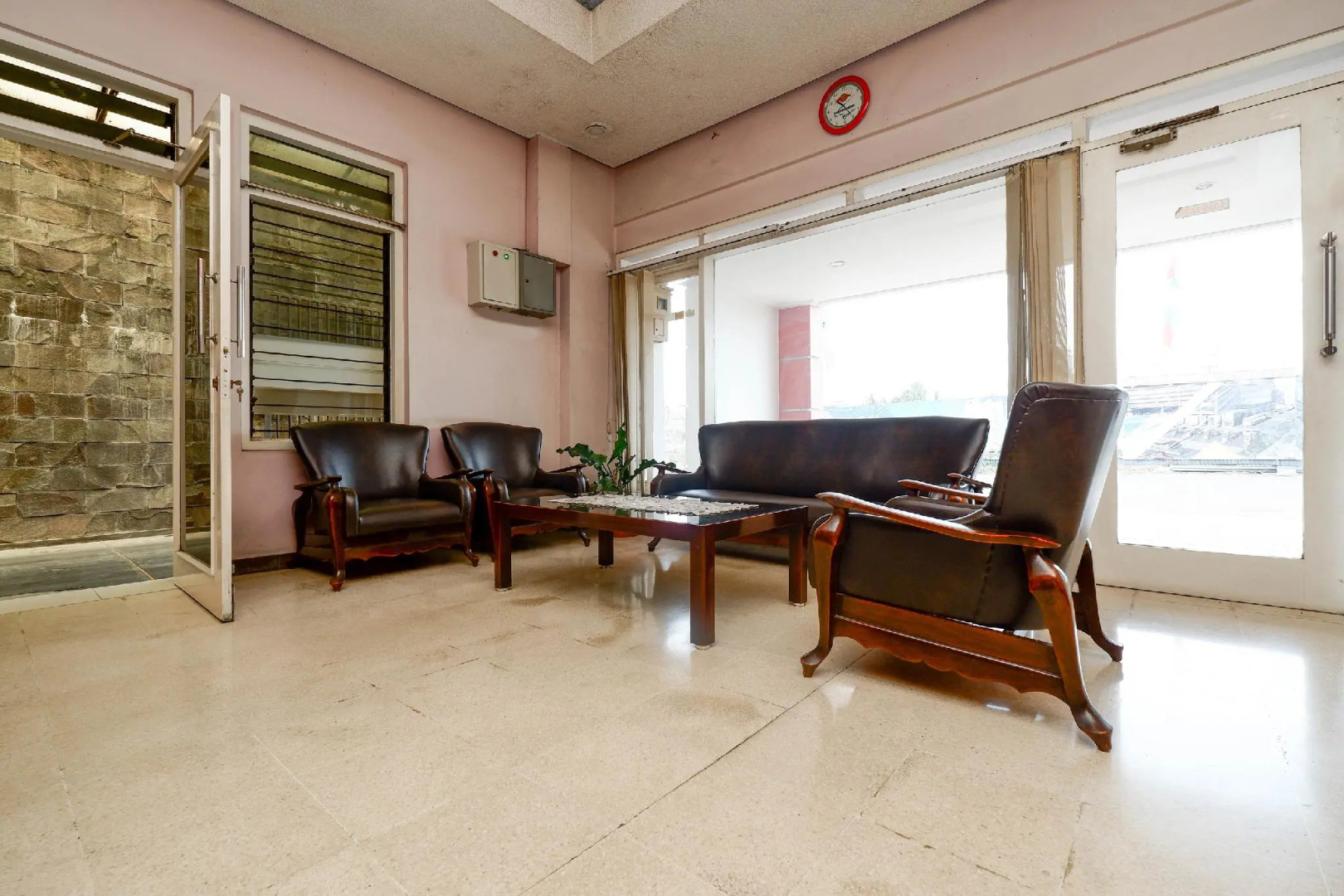 OYO 1843 Cahya Nirwana