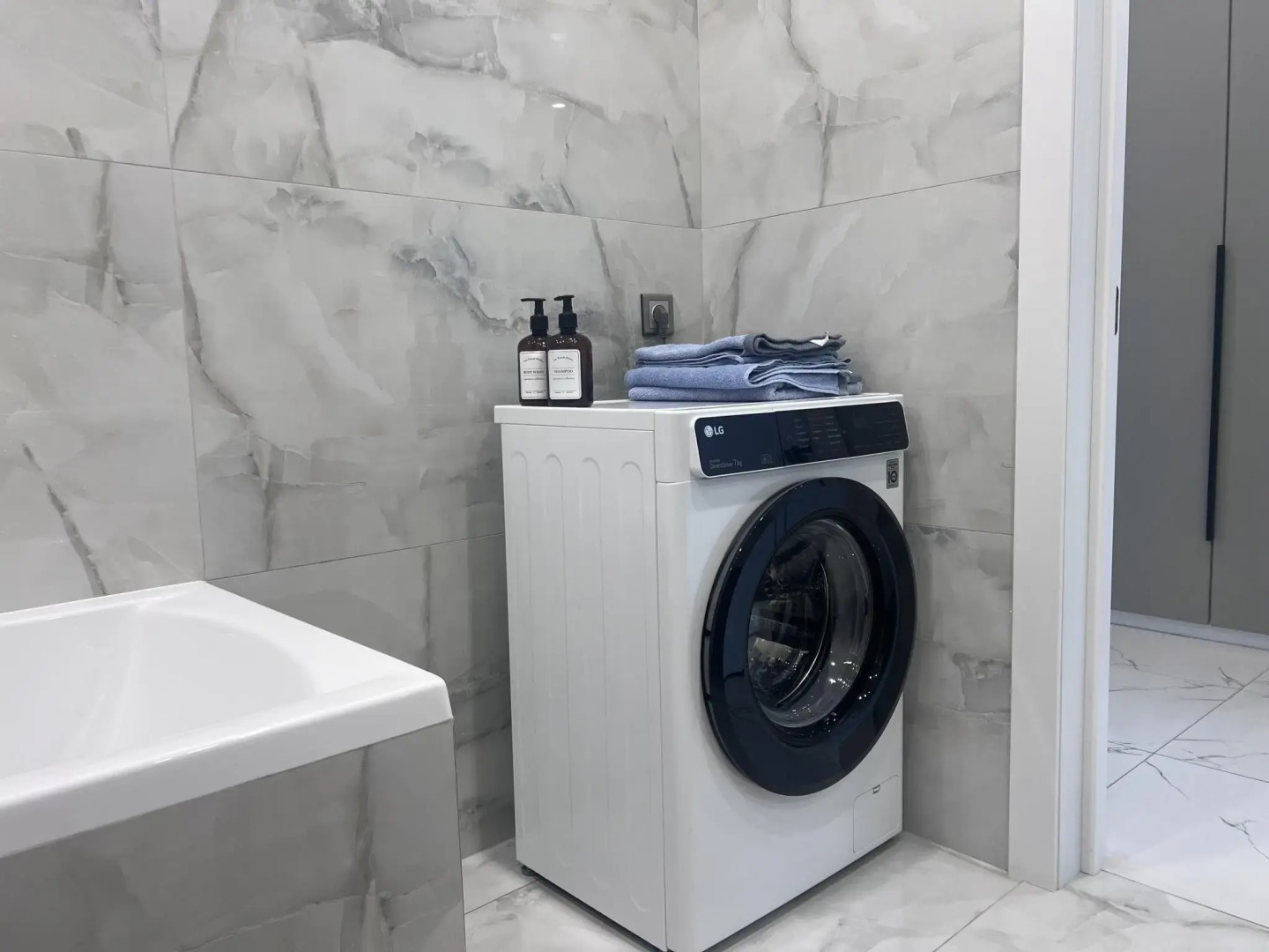 Апартаменты на улице Короленко 28