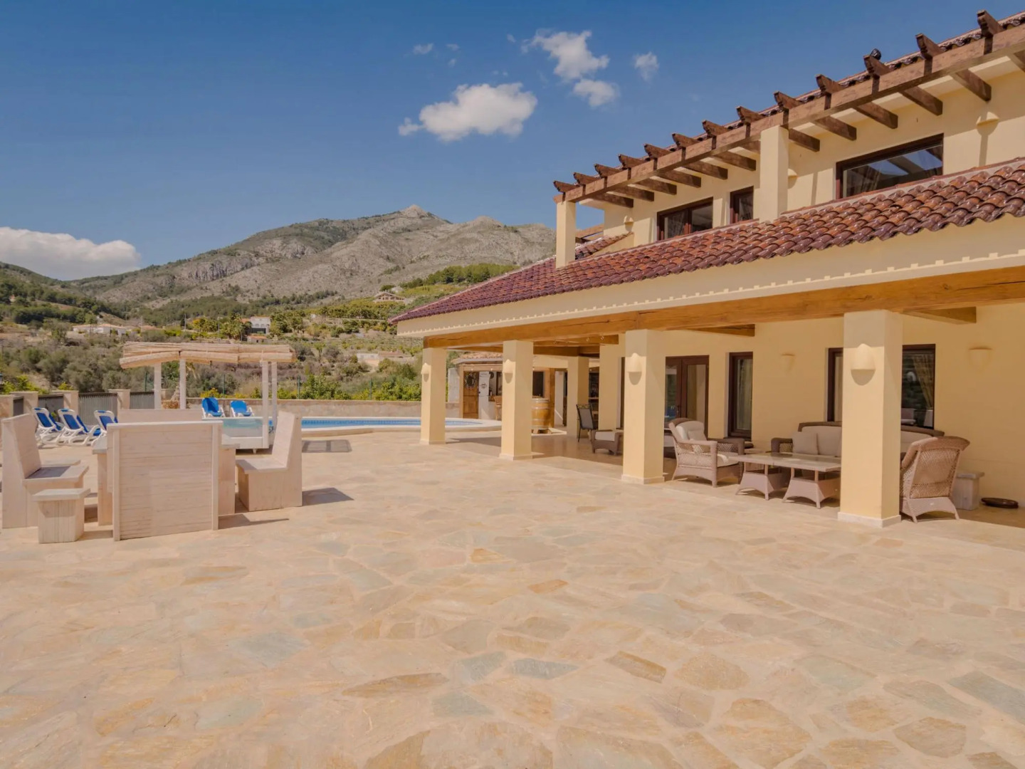 Serene Holiday Home in Callosa d' Ensarria with Private Pool