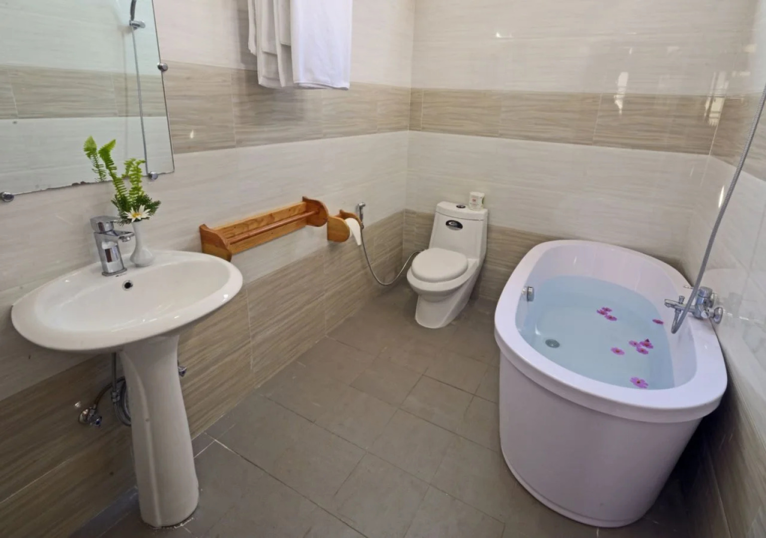 格劳皇家山汽车旅馆(Mount Royal Motel Kalaw)