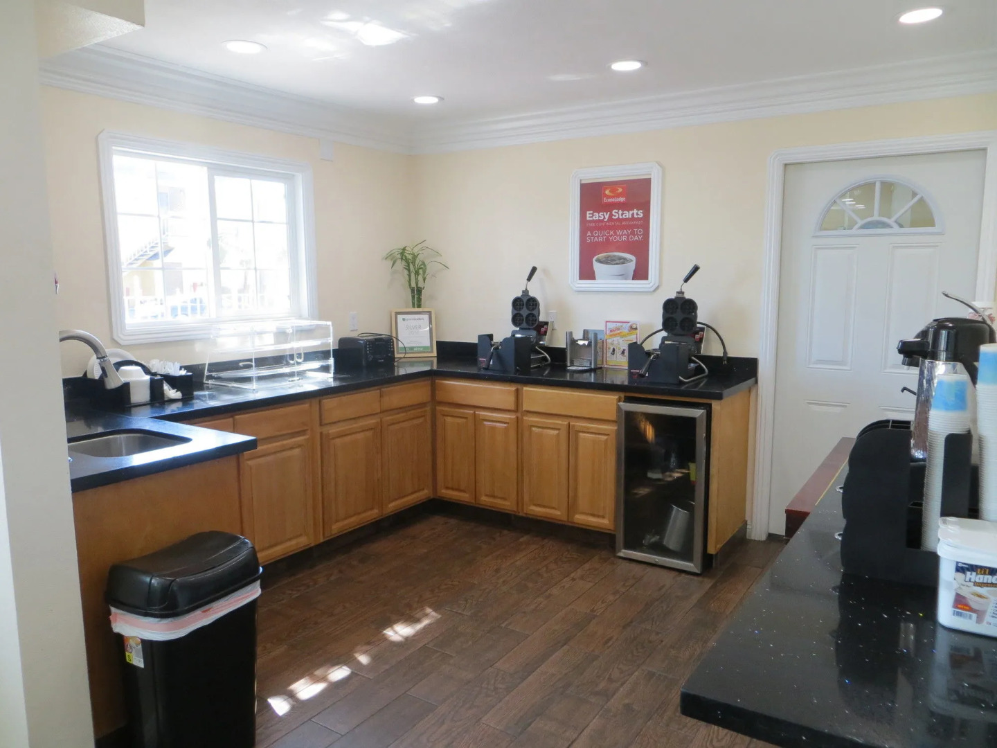 Surf City Inn and Suites