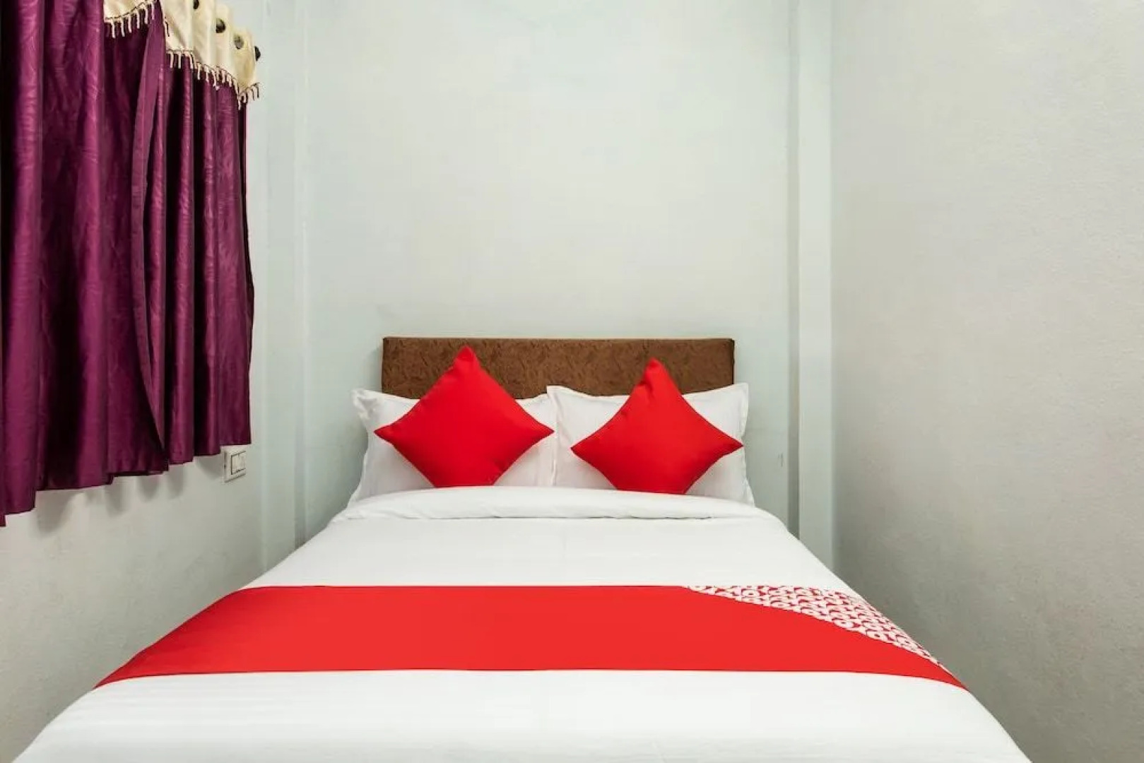 Oyo 28472 Hotel Shree Palace