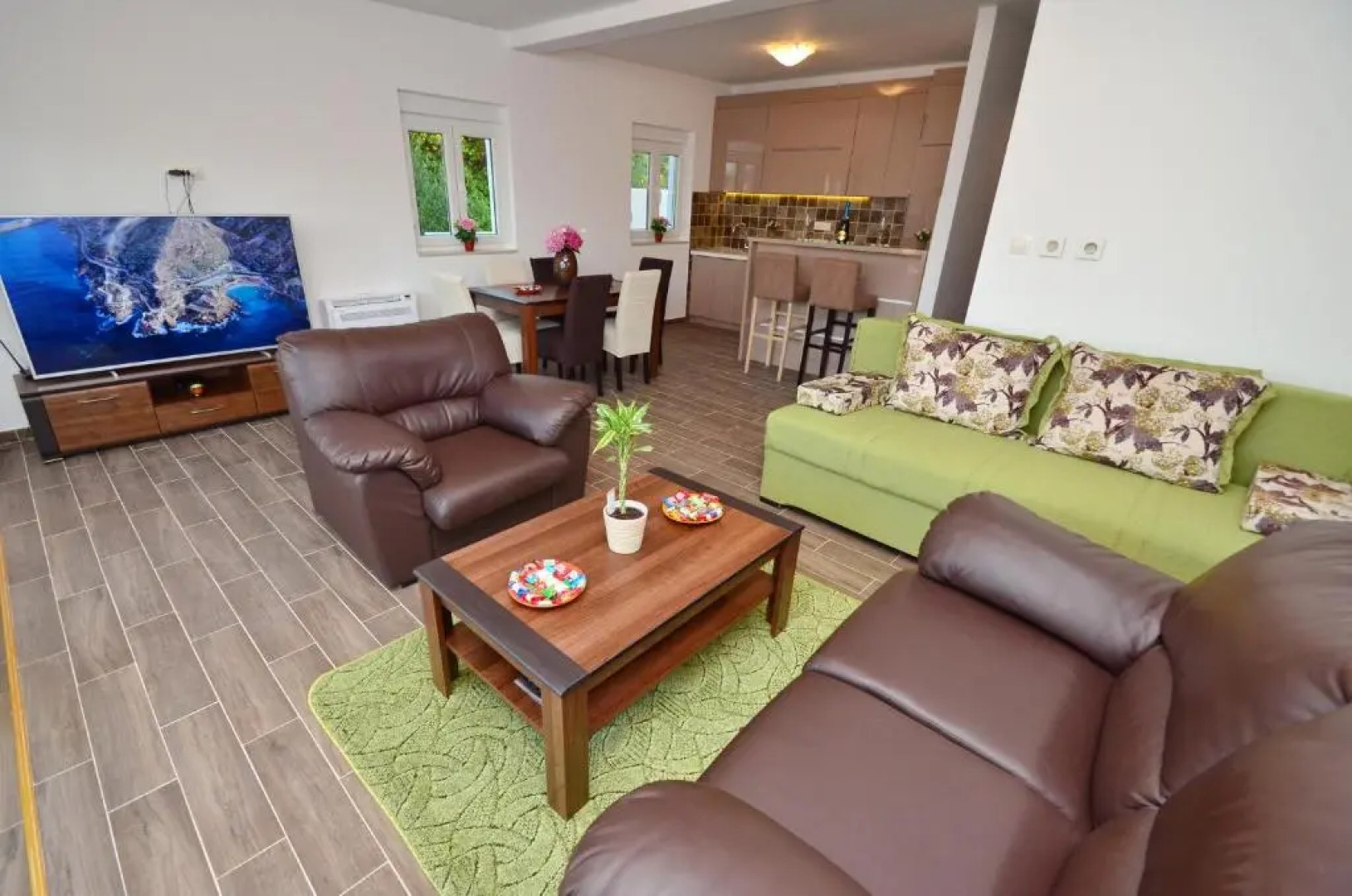 Leut Stone Residence