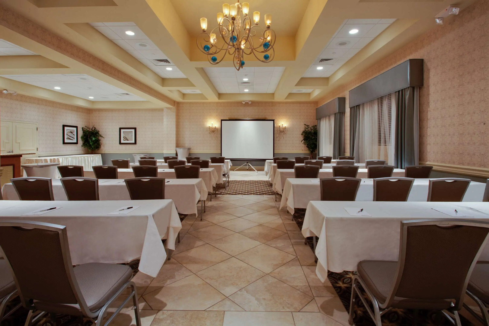 Radisson Hotel Freehold