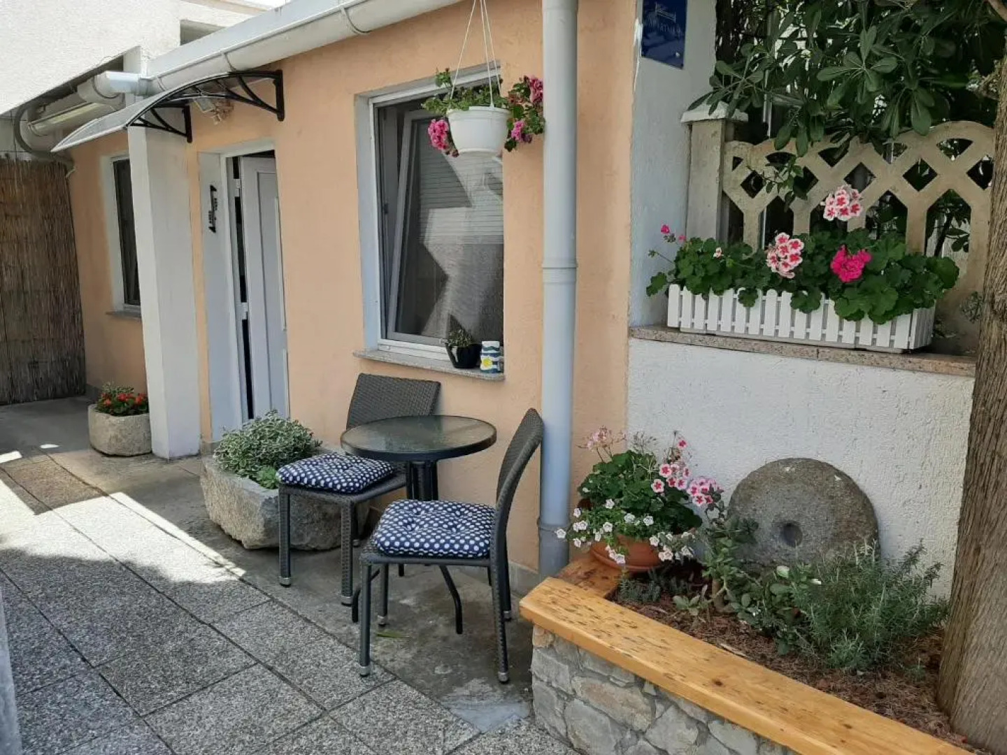 Studio , I.G.Kovačića 73 Punat