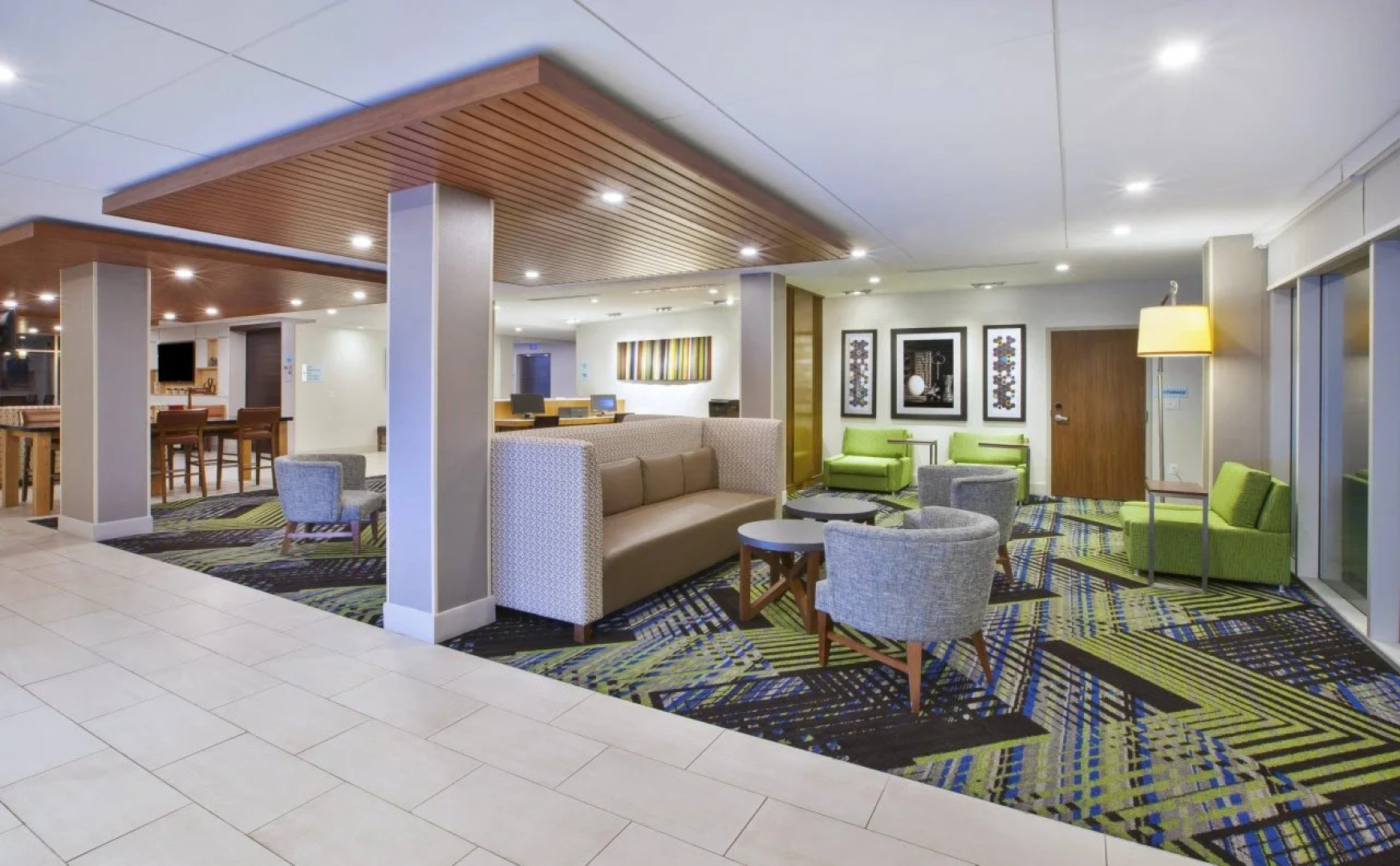 Candlewood Suites Grand Rapids Airport by IHG