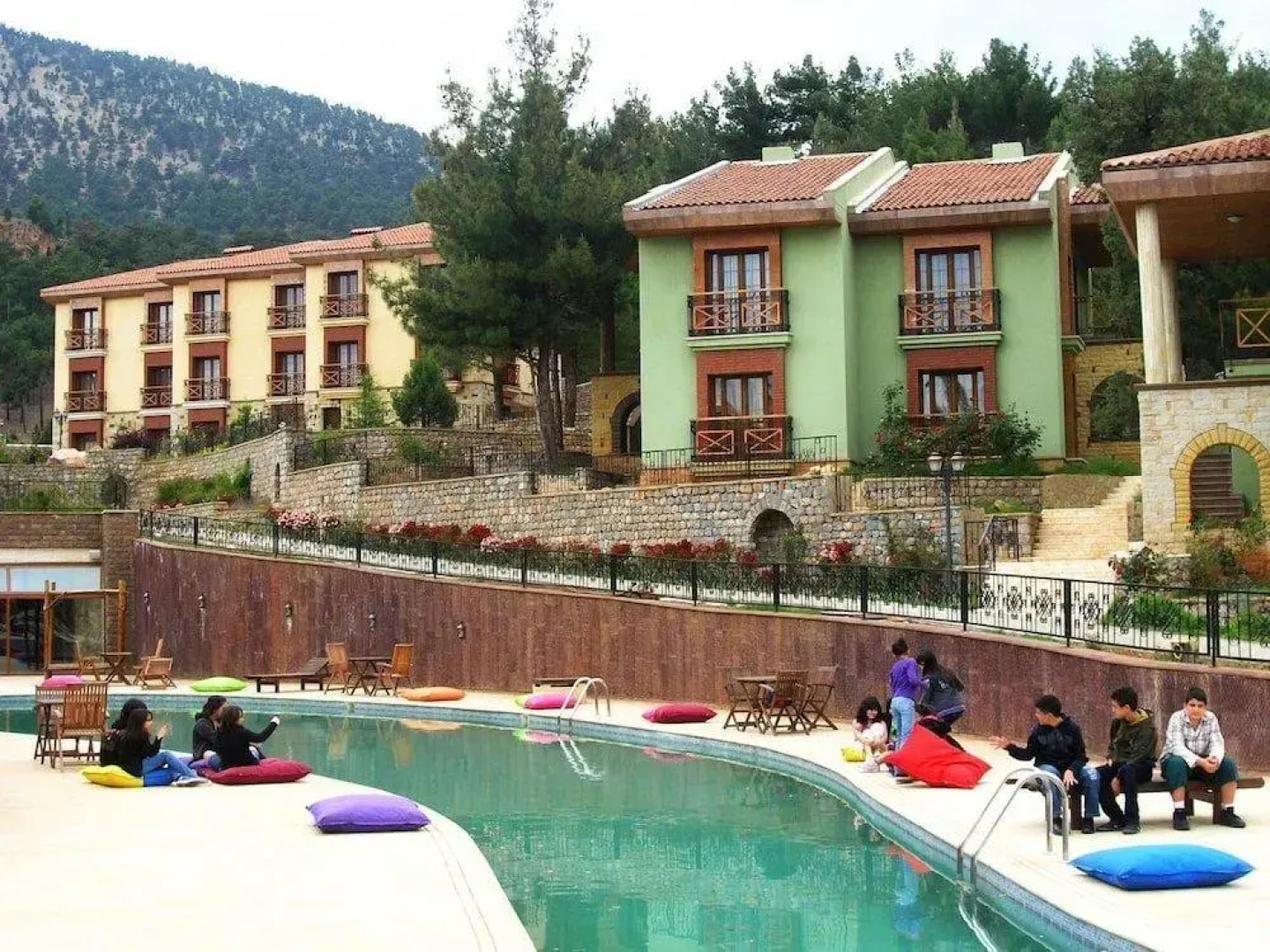 Pendosis Vacation Village