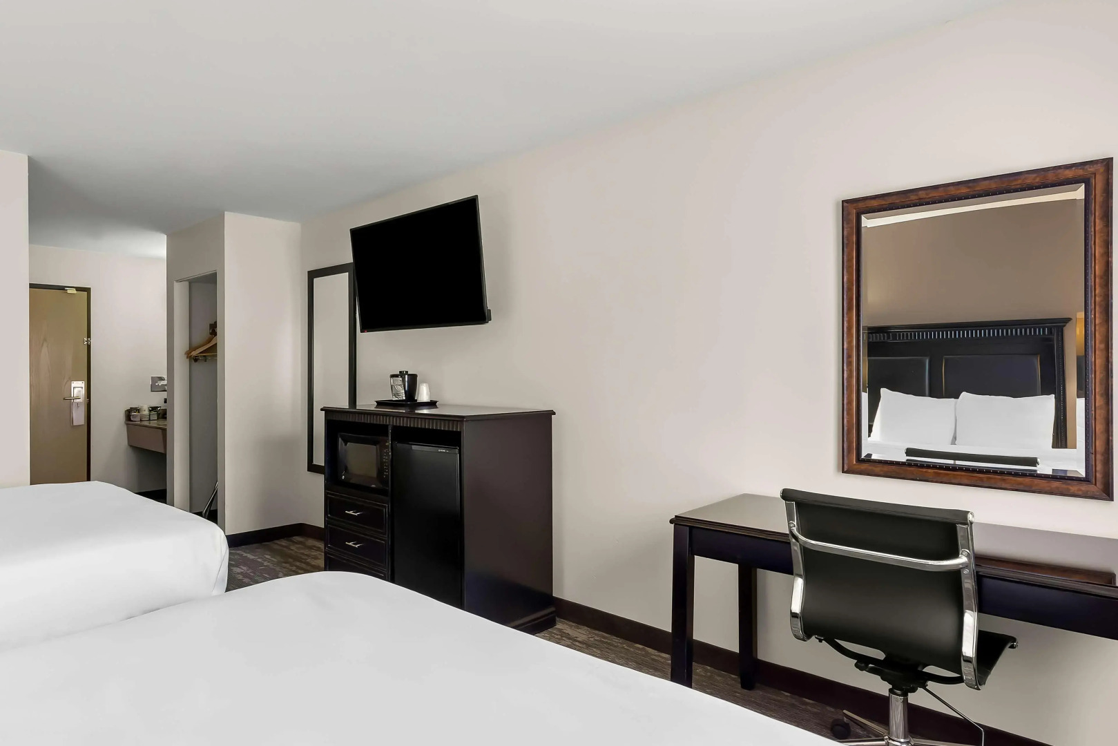 Best Western Saluki Inn