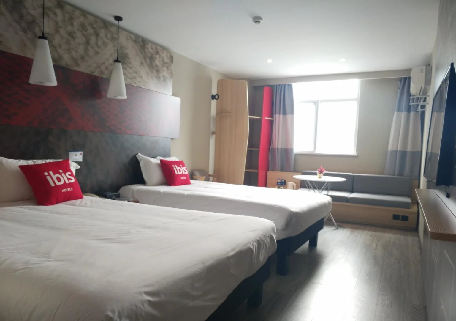 ibis Lianyungang Middle Jiefang Rd Hotel