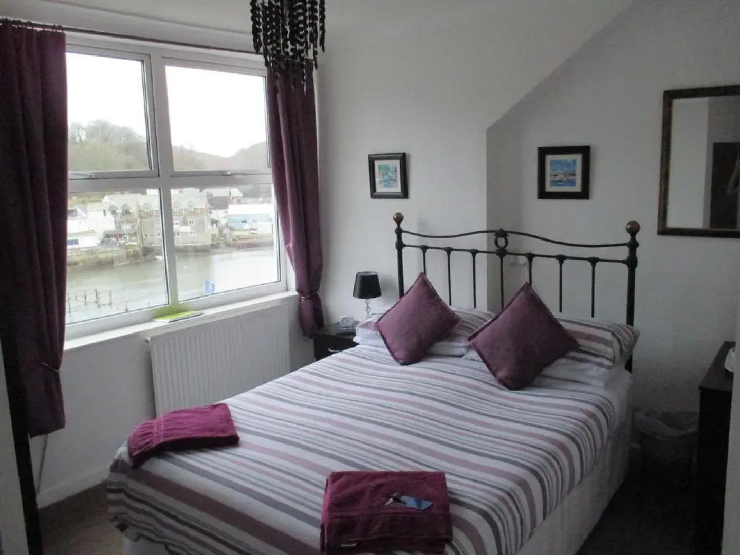 Bridgeside Guest House