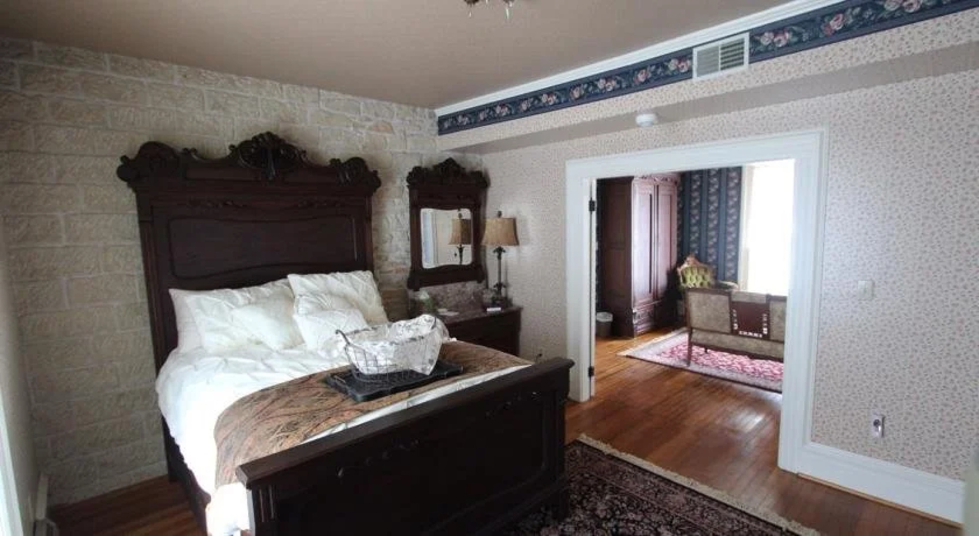 Clover Cliff Ranch Bed and Breakfast