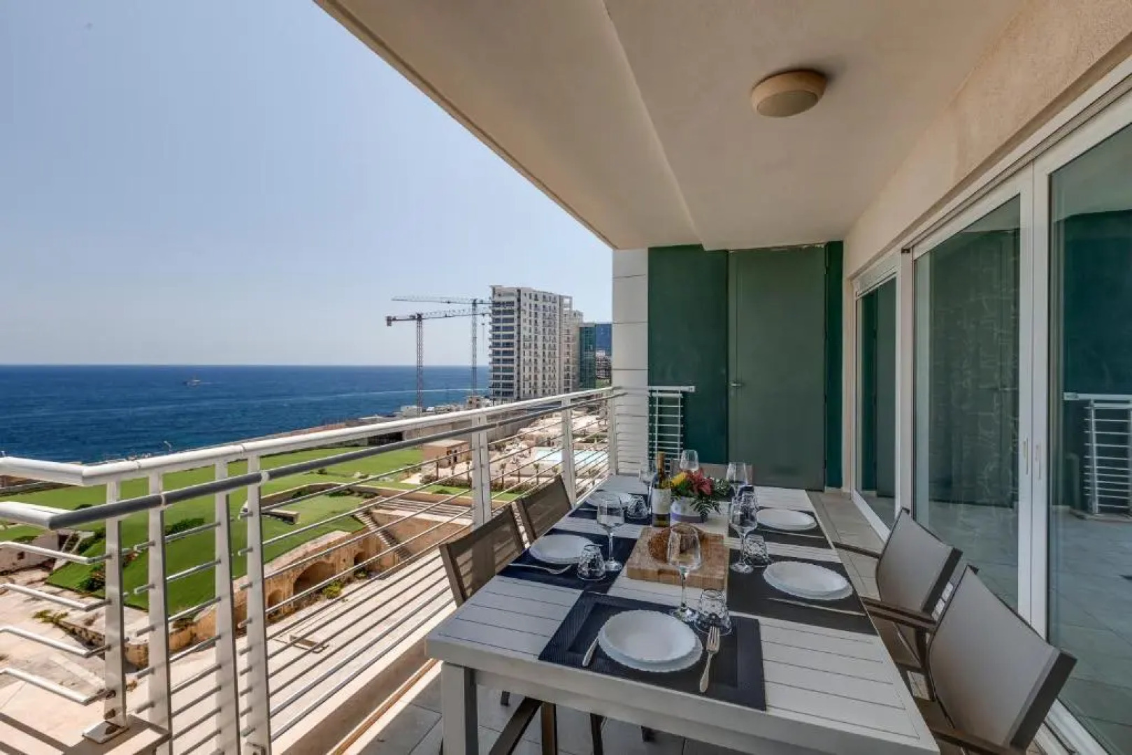 Sliema Seafront with Pool