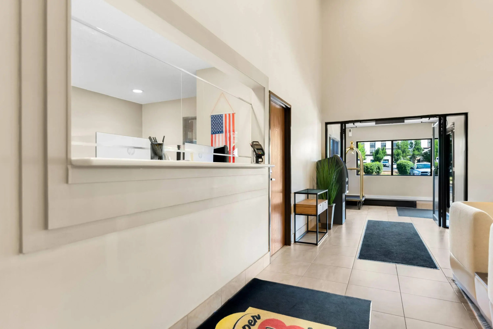 Super 8 by Wyndham Elgin