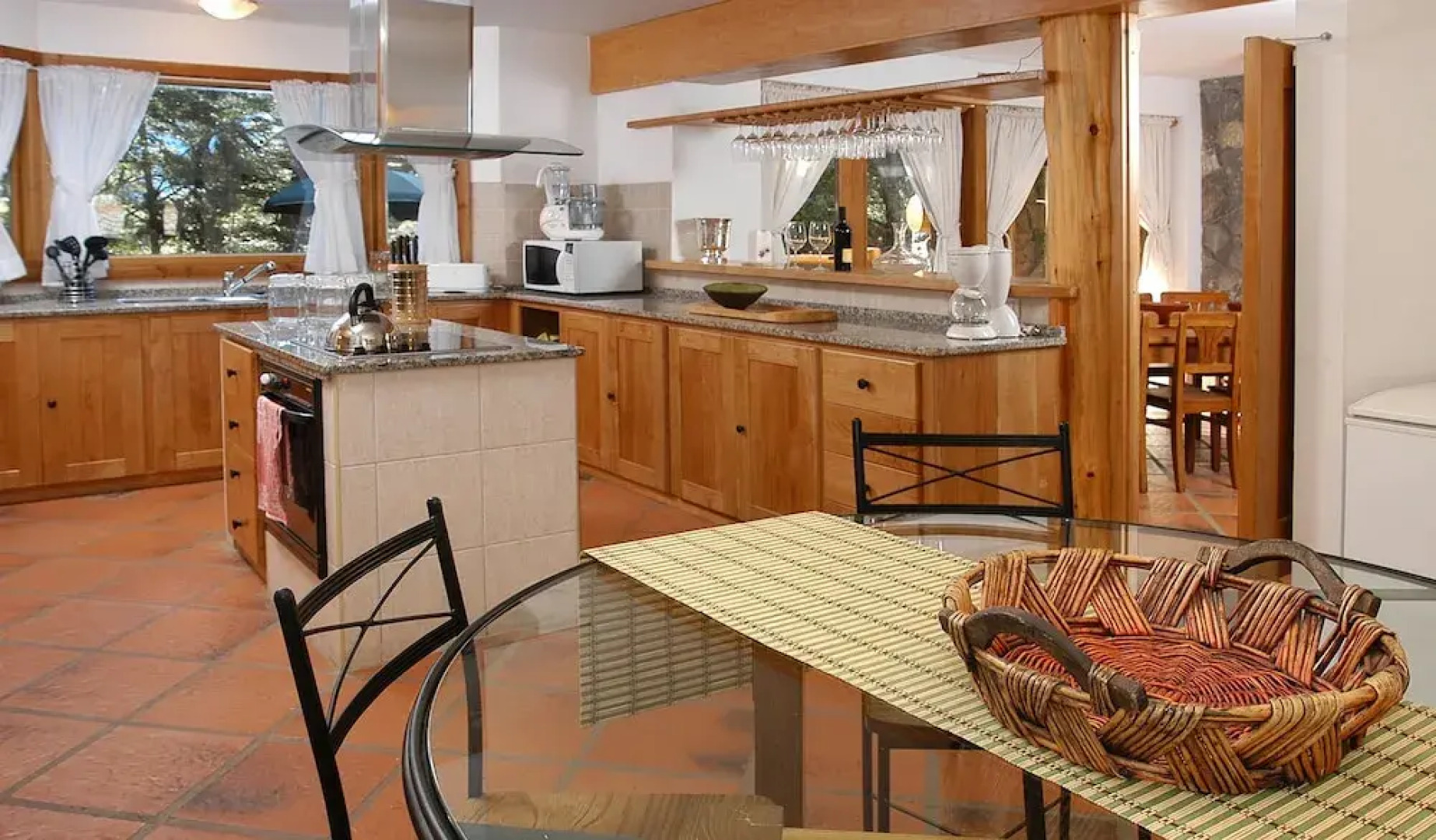 Amazing 5 Bedrooms Chalet in Villa Traful VT1 by Apartments Bariloche