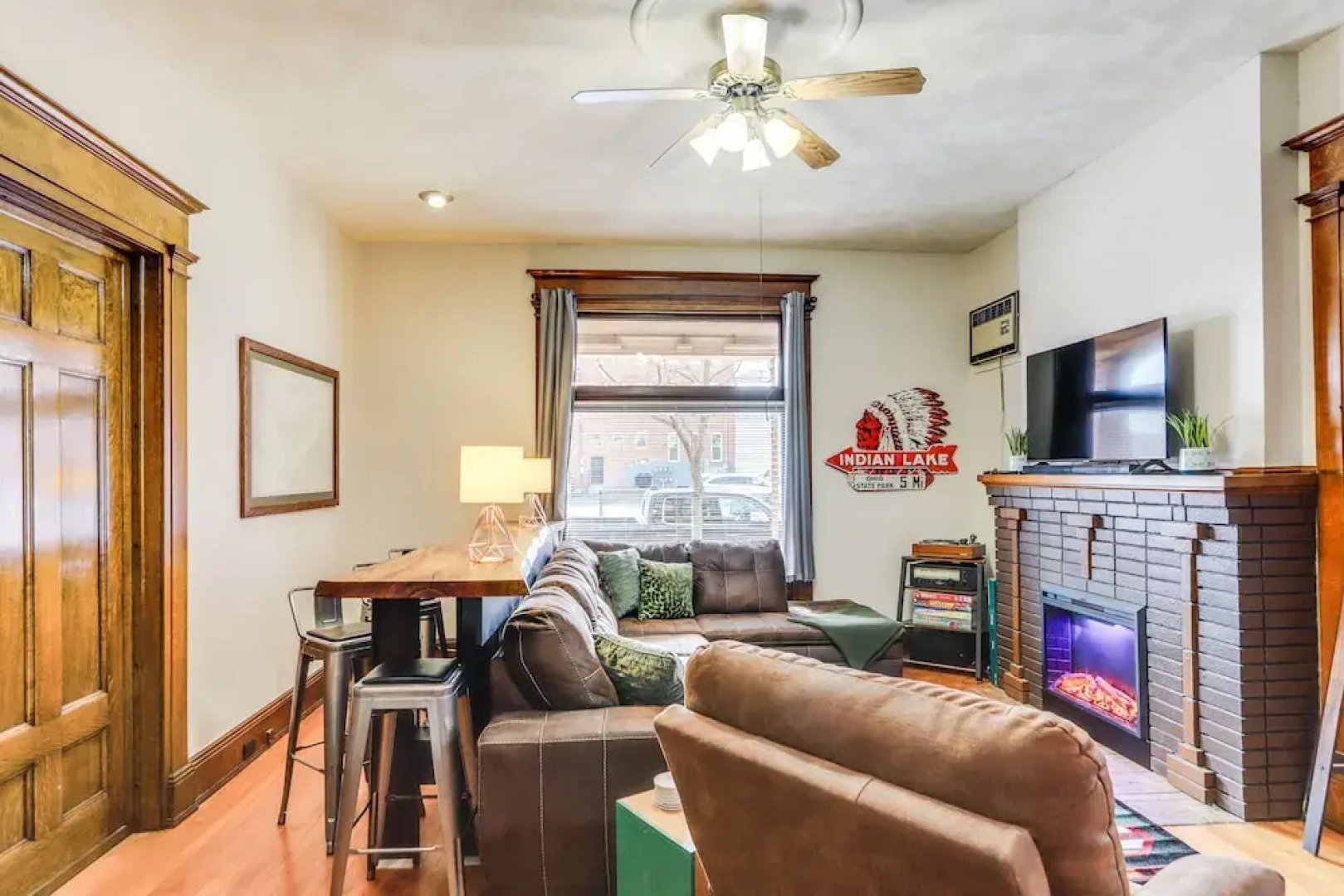 Historic Tiffin Home ~ Half Mi to University!