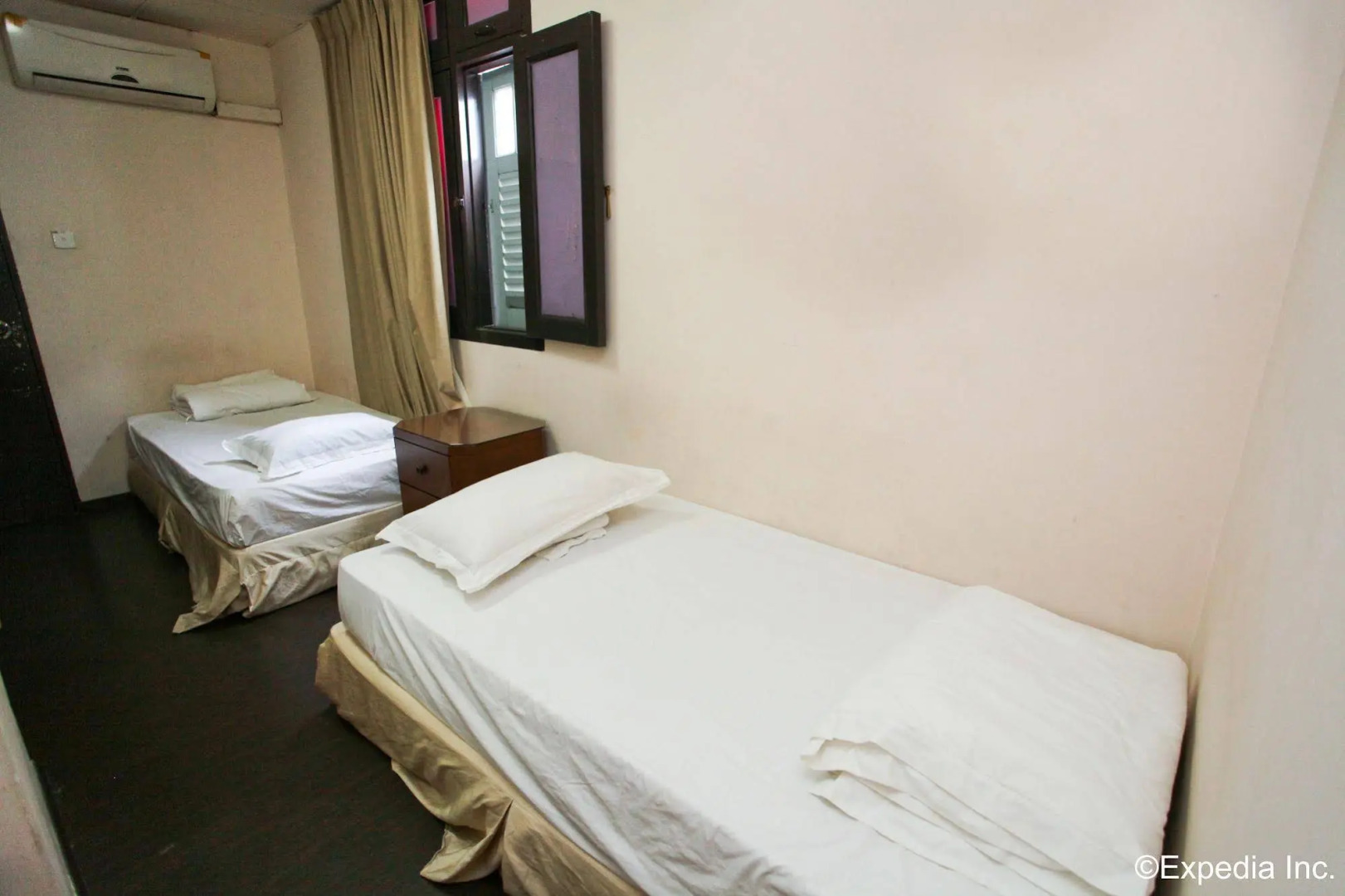 CUBE Family Boutique Capsule Hotel