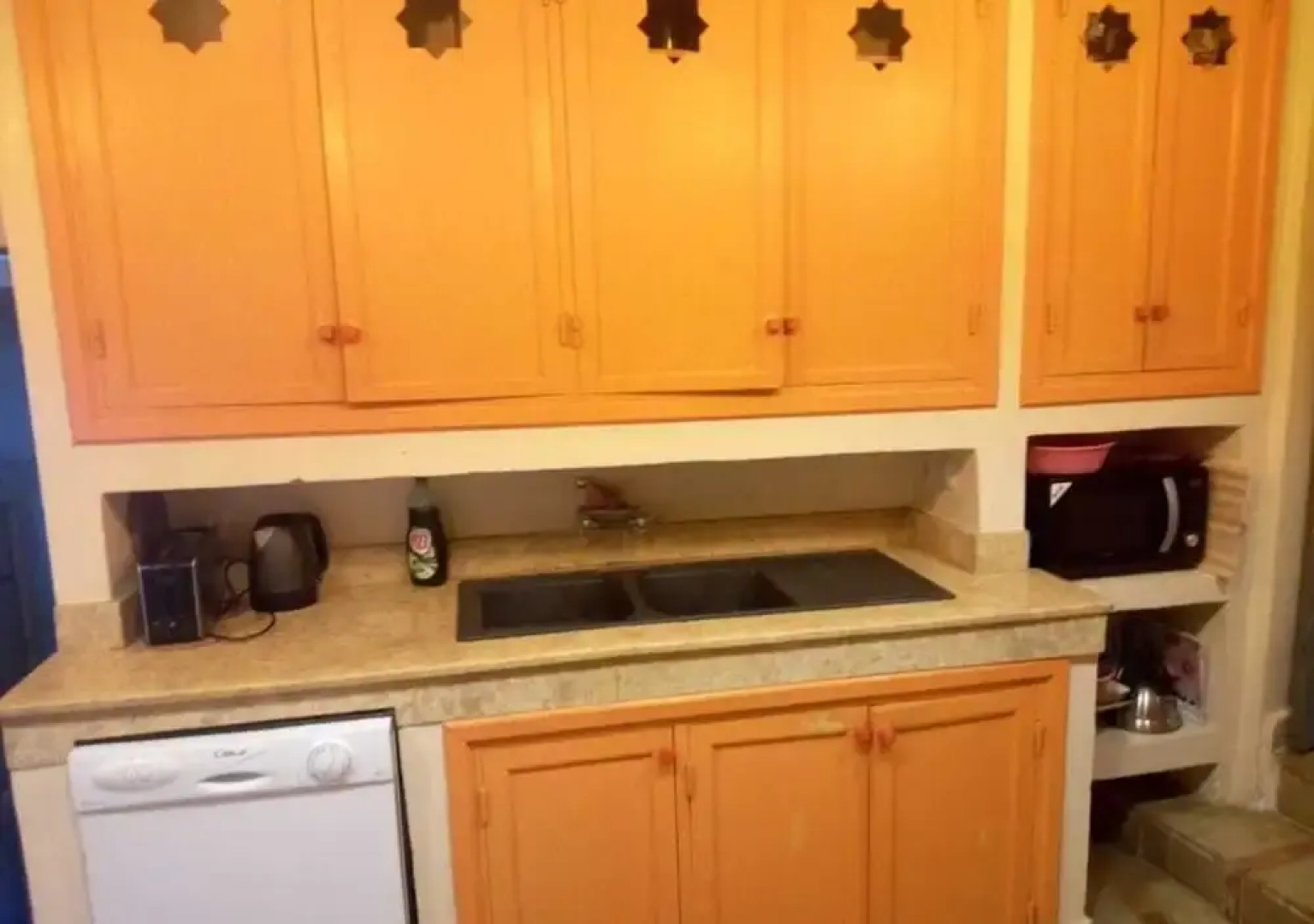 Marrakesh 6-bed Housing Authentic Berber