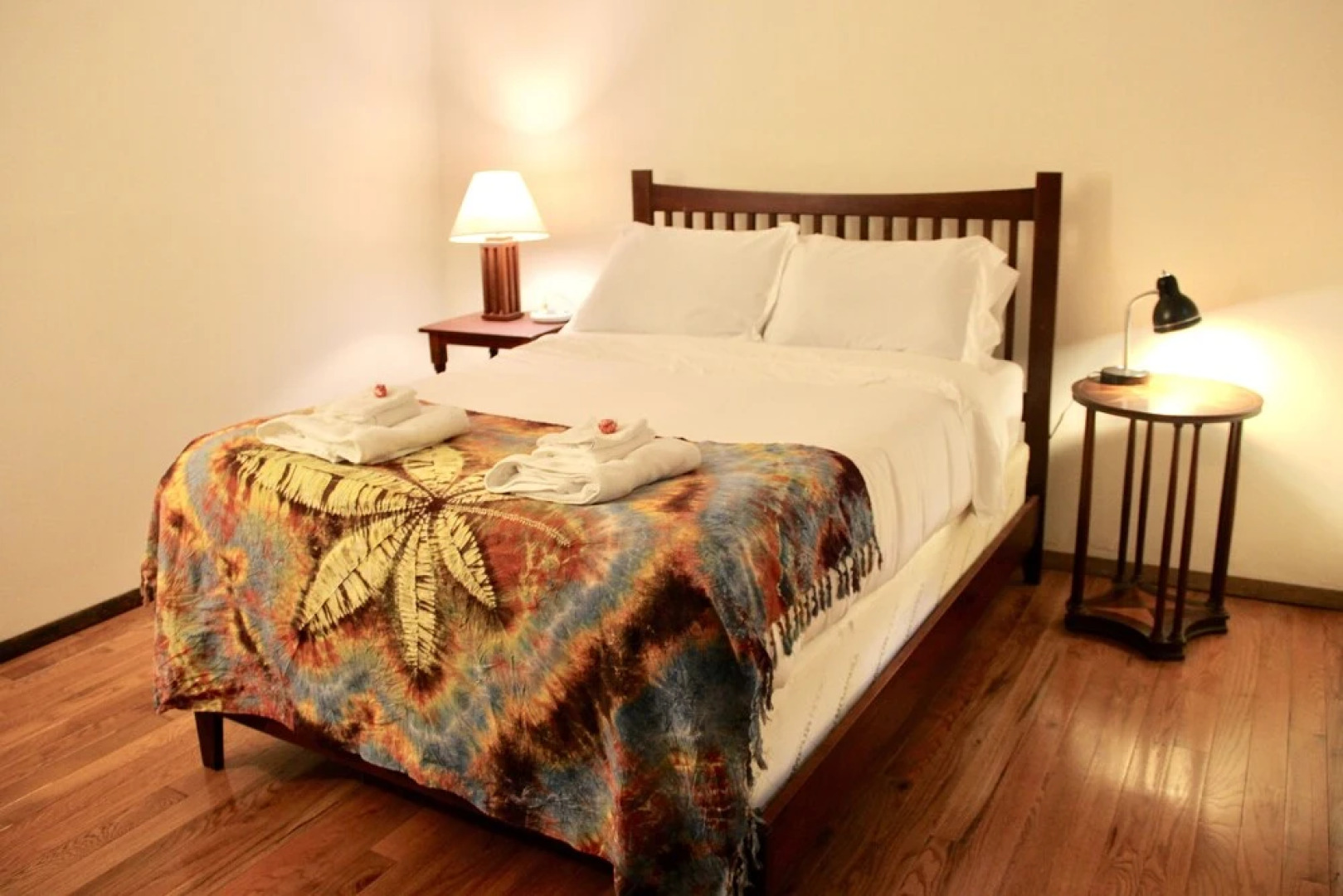 Beautiful Lakeside House Near Camelback