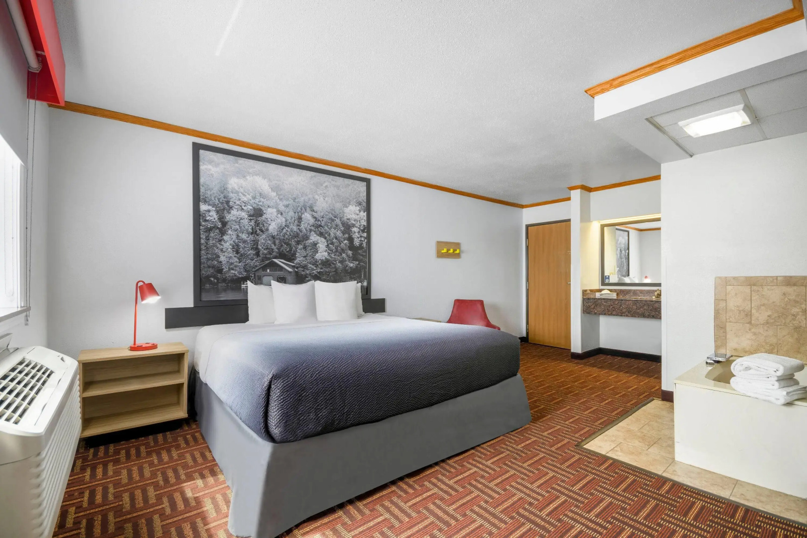 Super 8 by Wyndham Eveleth