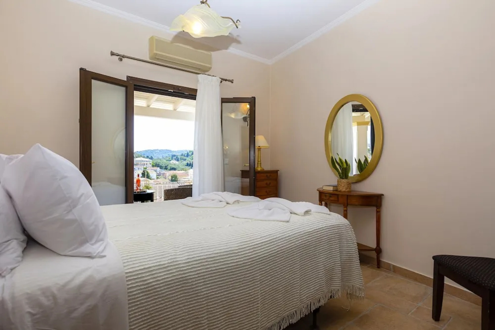 Solaris Methea Deluxe Suites