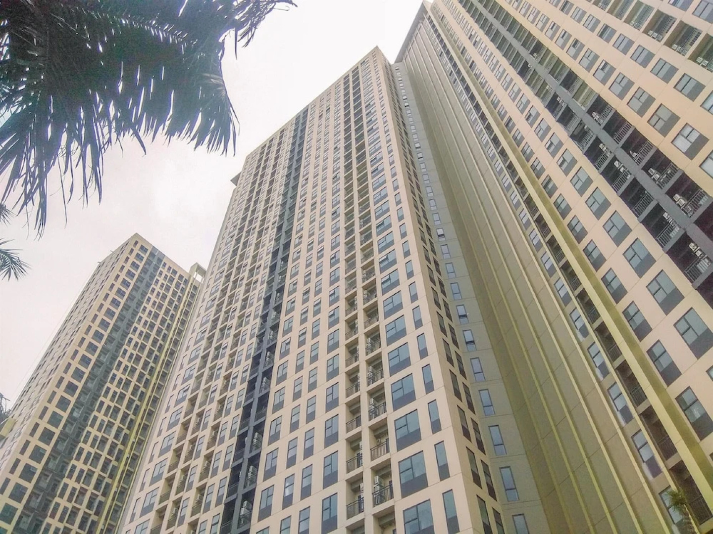 Comfort And Cozy Living 2Br Apartment At Transpark Cibubur