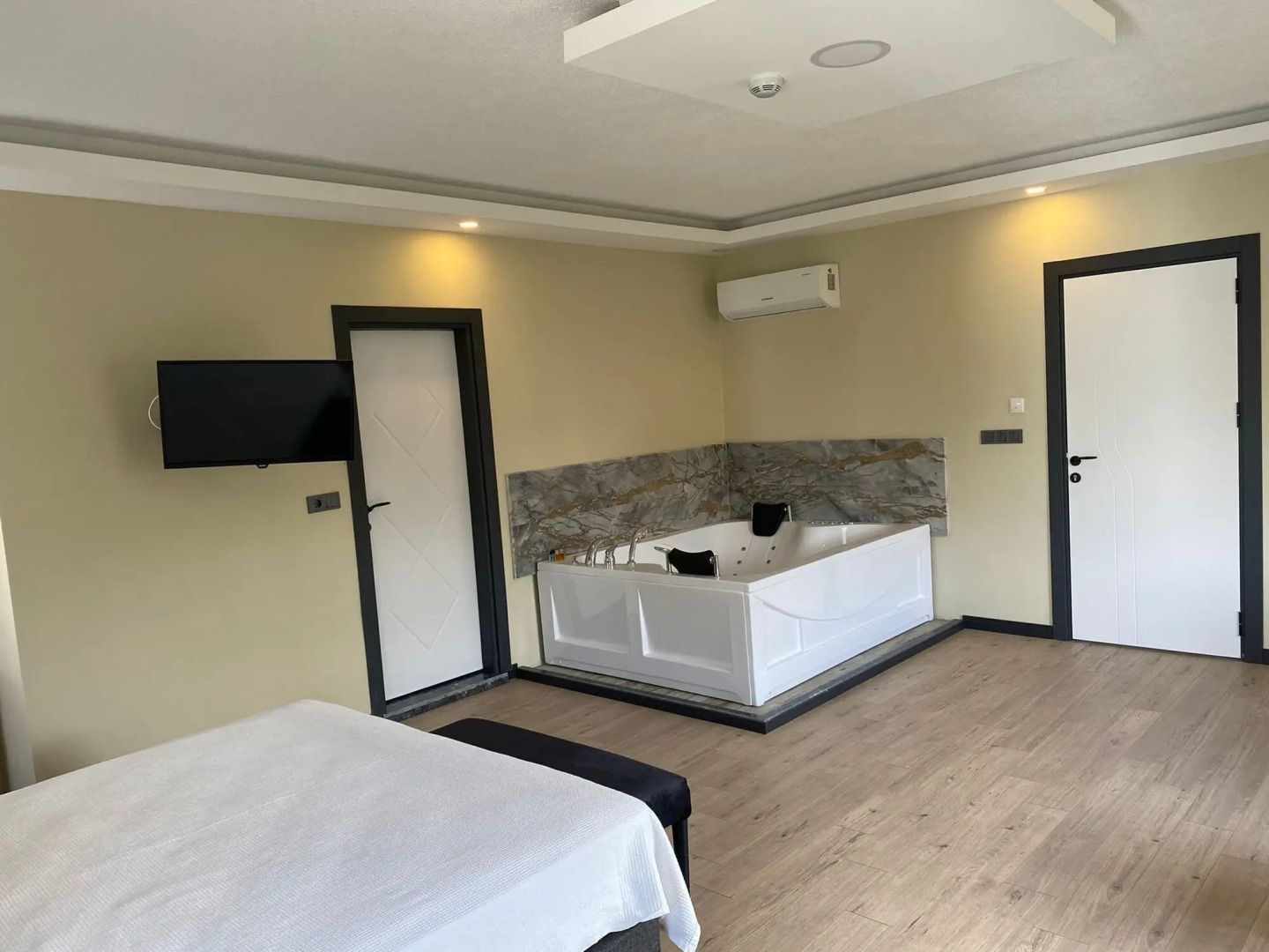 My Dream Hotel & Restaurant