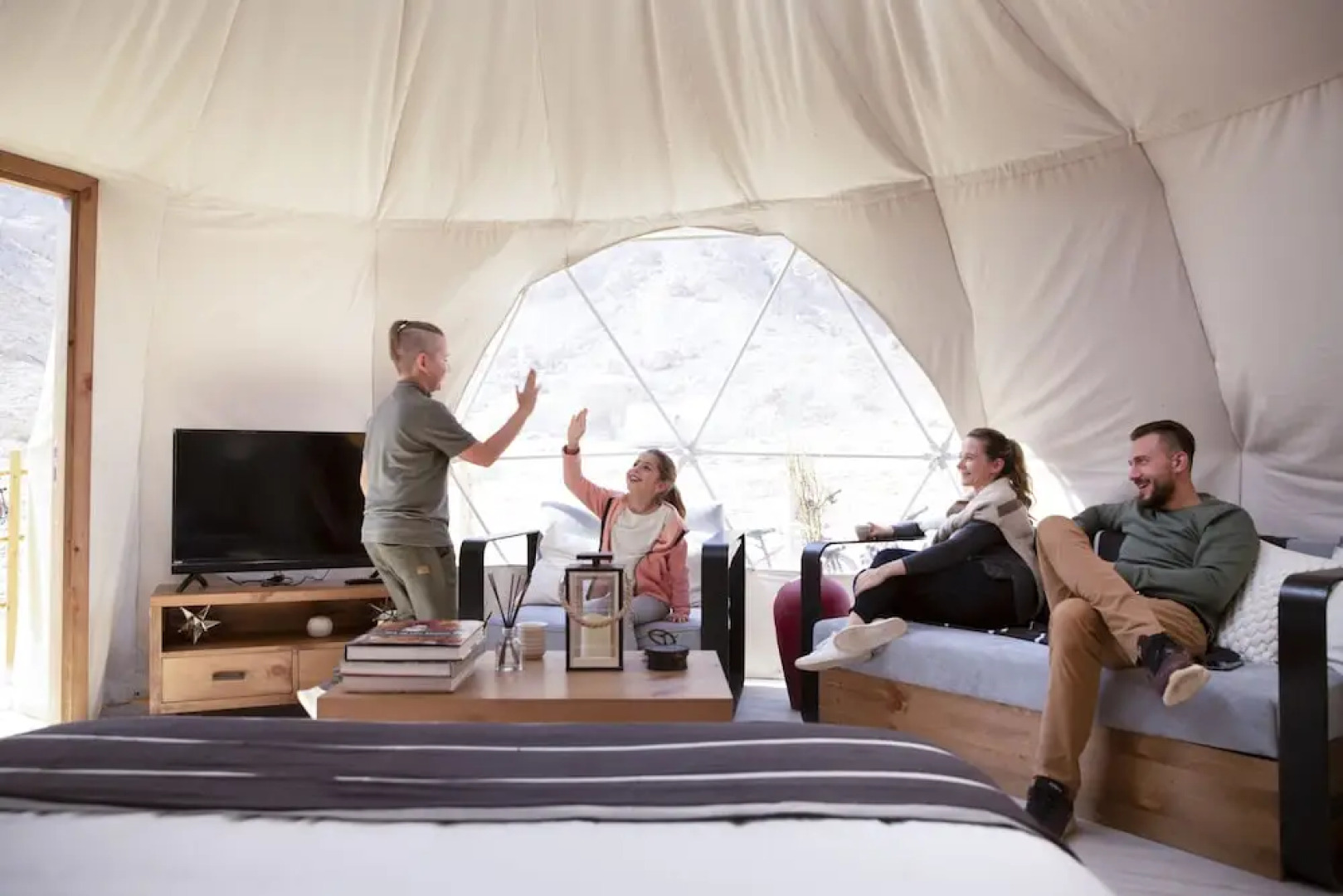 Pura Eco Retreat Jebel Hafit Desert Park