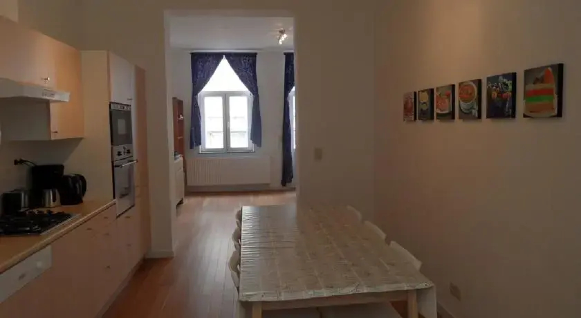 Apartment Tour & Taxis 1