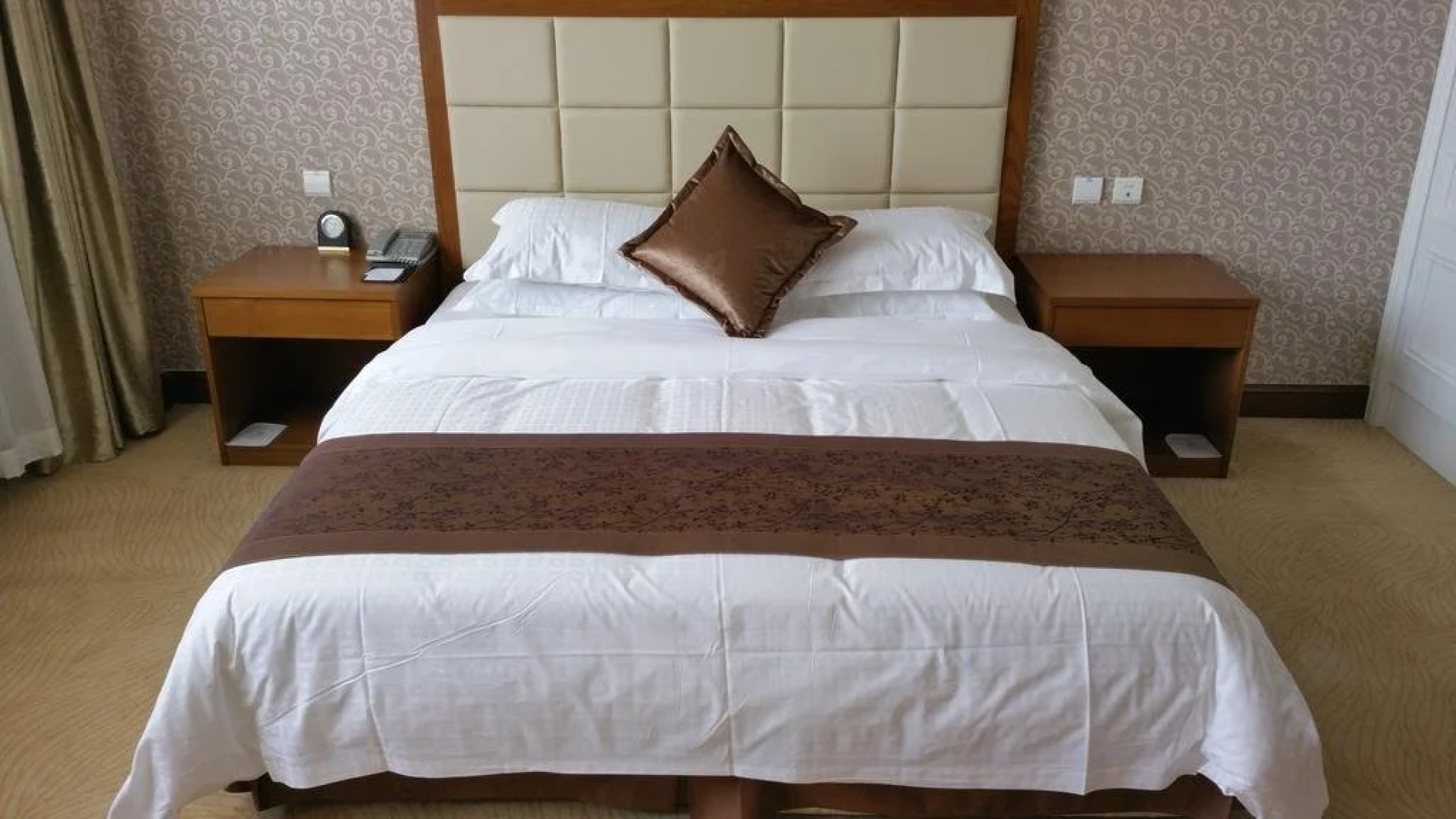 Dalian Liaowu Hotel Conference Center