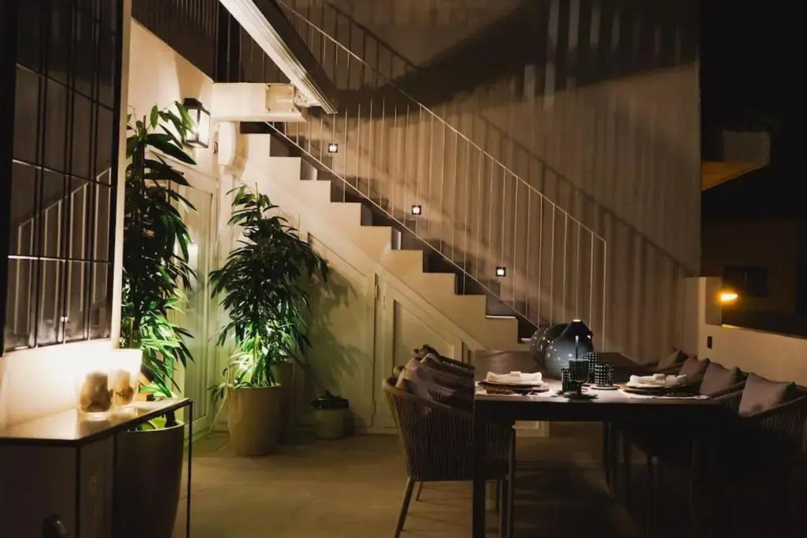 CASA ESPERANZA *Family Home Over the Sea*