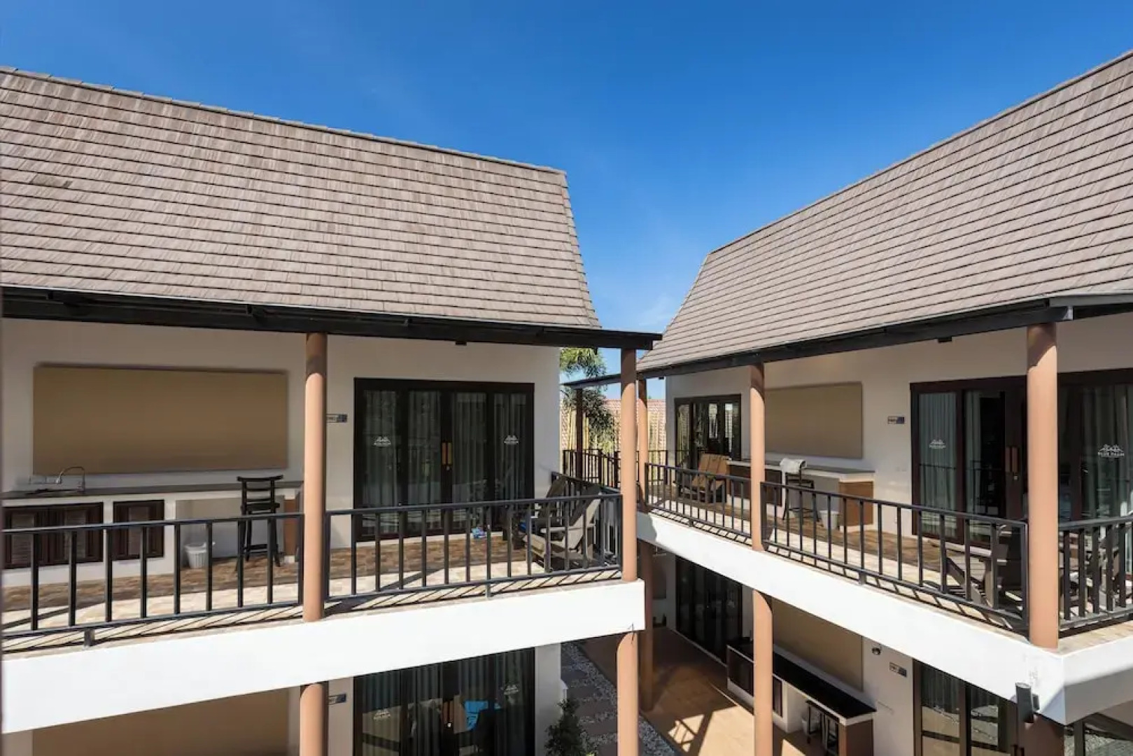 Blue Palm Residence Kata