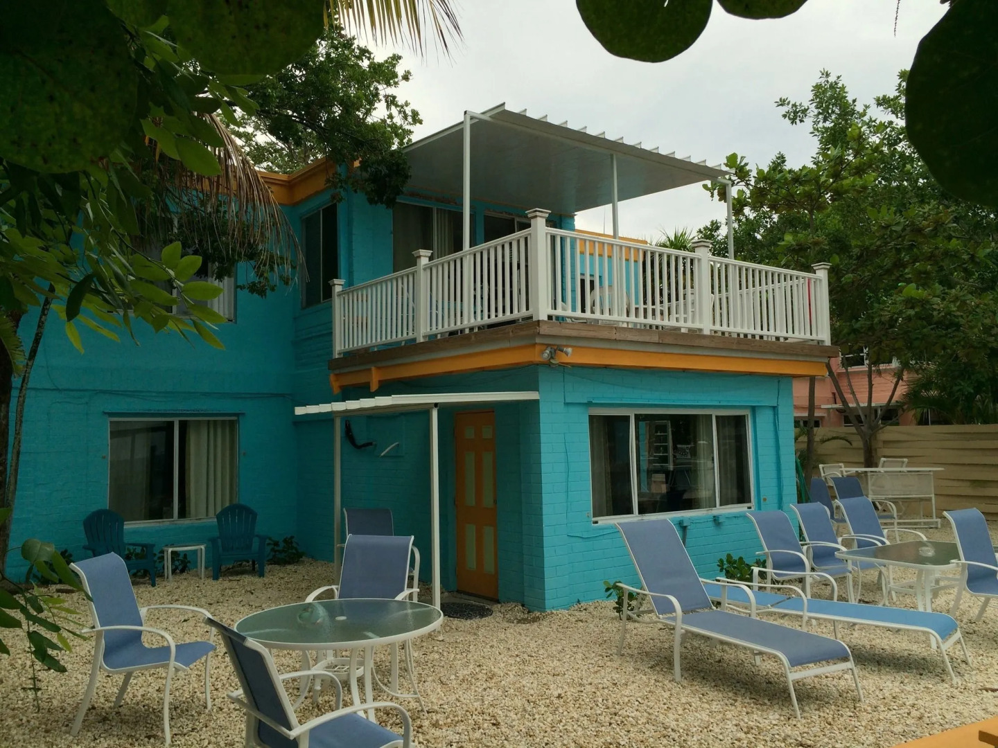 Captain Pips Marina & Hideaway