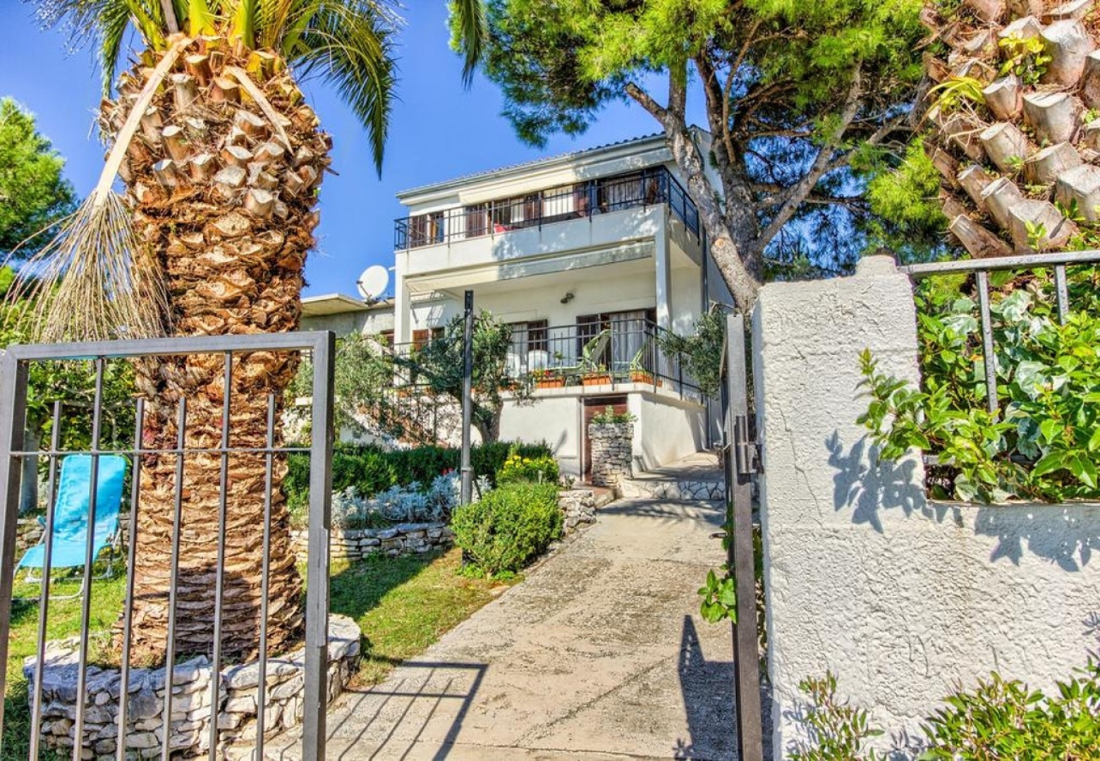 Apartment Lidi - by the sea; A2-kat Rogoznica, Riviera Sibenik