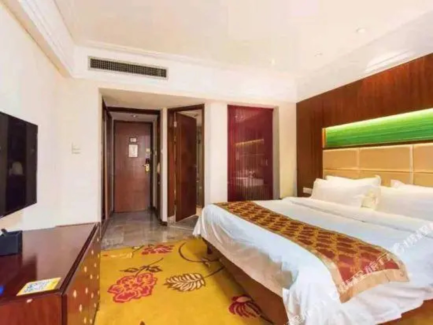Jinlong Hotel