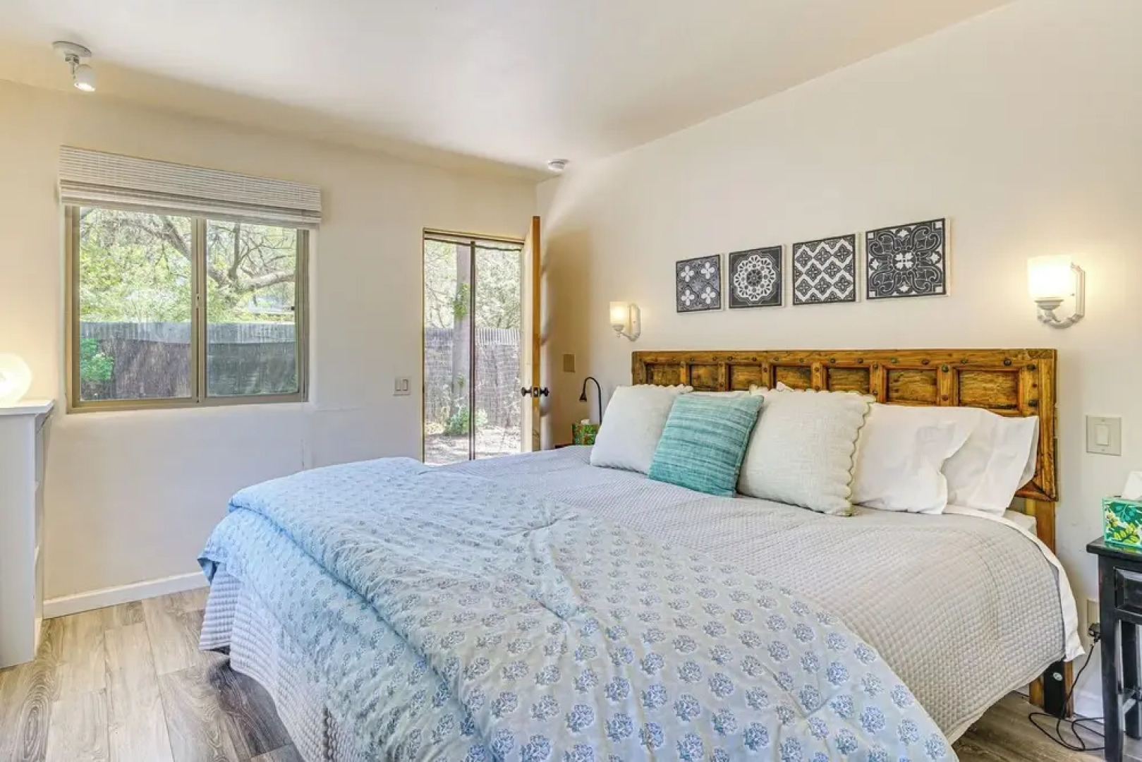 Vibrant 'casa Paloma' w/ Patio - Near Vineyards!