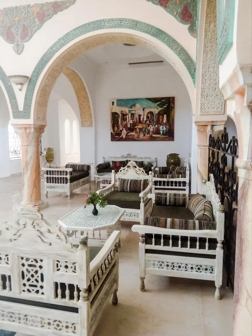 Zodiac Hotel