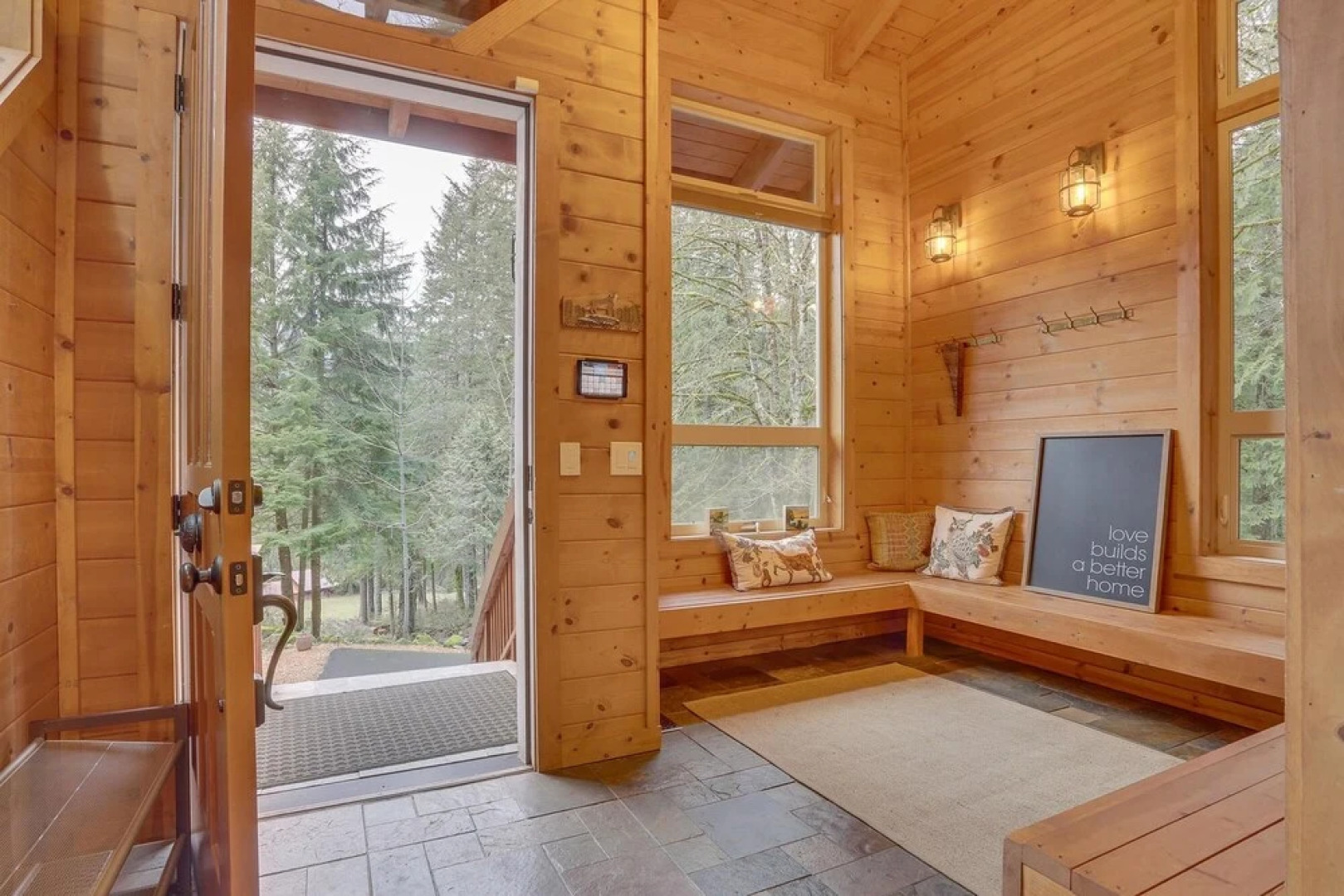 Huckleberry Mountain Lodge