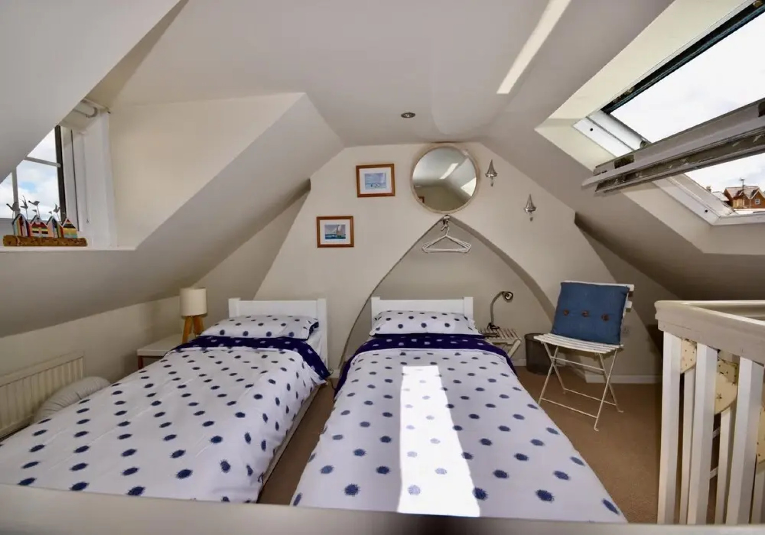 Boat House Centrally Located in the Sailing Mecca of Cowes