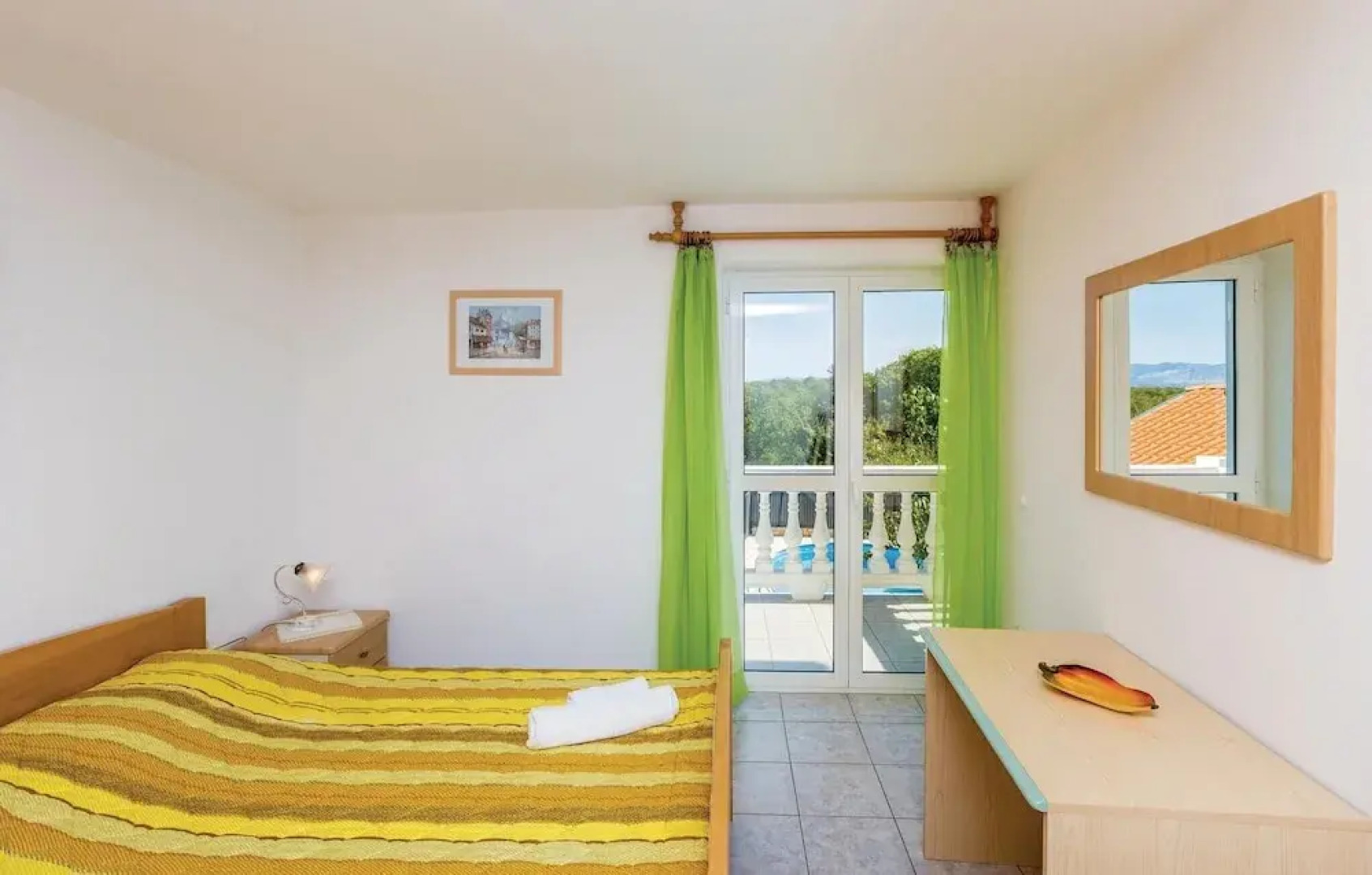 Amazing Home in Poljica With Wifi and 4 Bedrooms