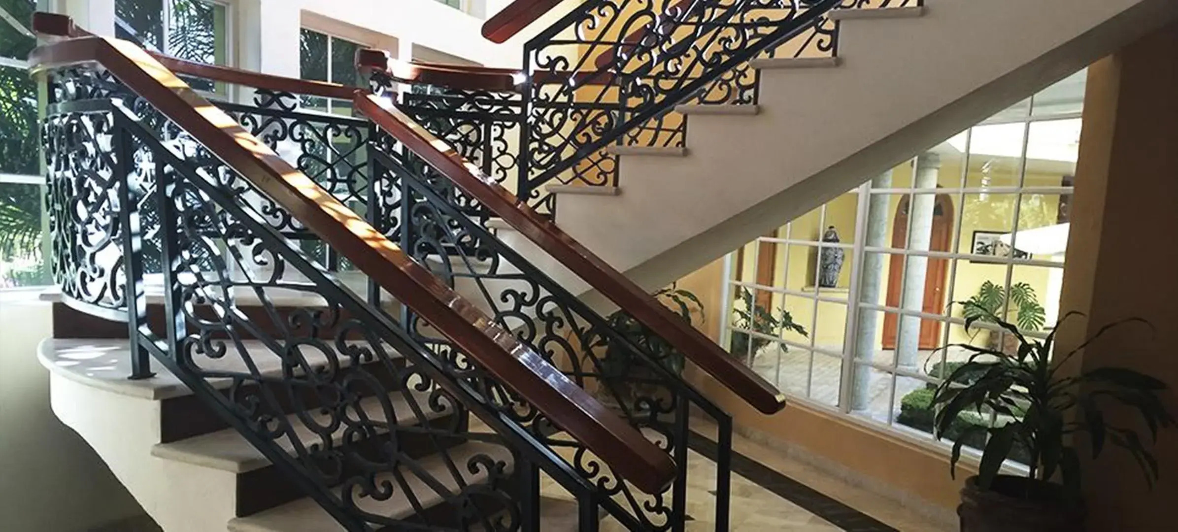 La Esmeralda en el Encanto Hotel Petit