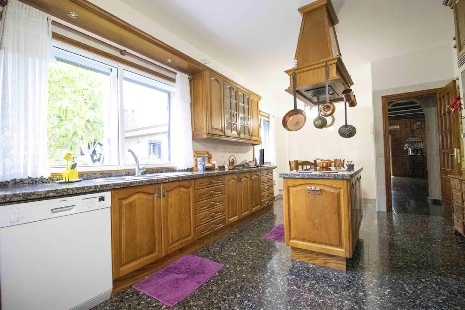 Villa With 5 Bedrooms In La Esperanza With Indoor Pool Enclosed Garden And Wifi