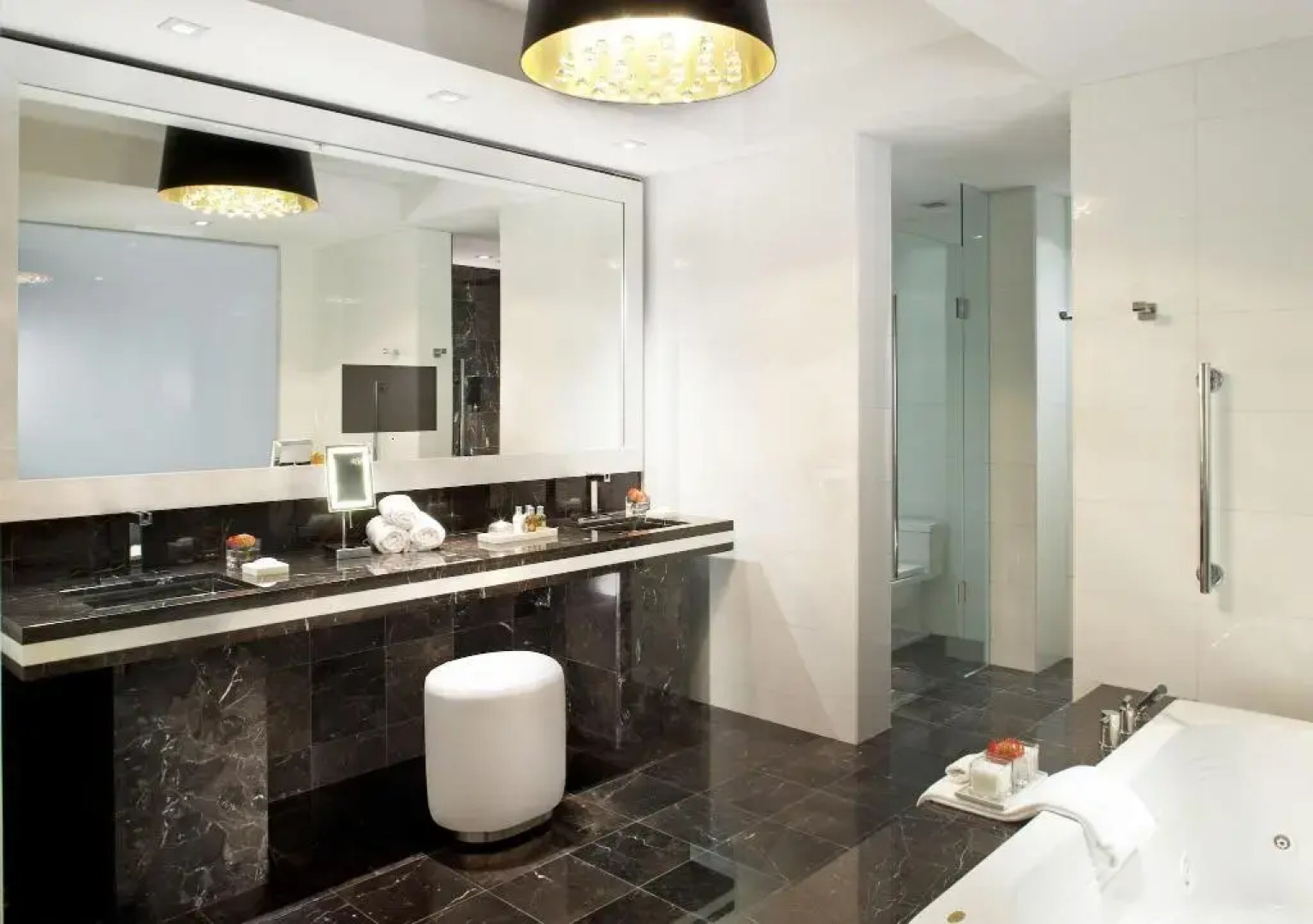 Hotel Beaux Arts, Autograph Collection