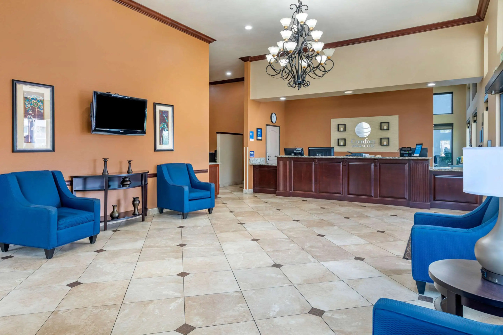Comfort Inn & Suites Colton