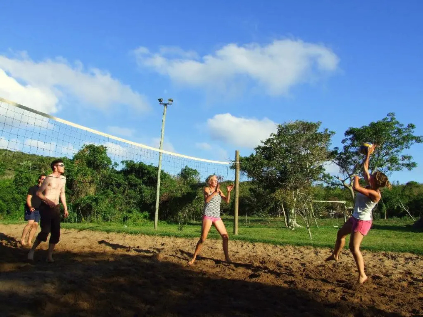 Buccaneers Lodge & Backpackers