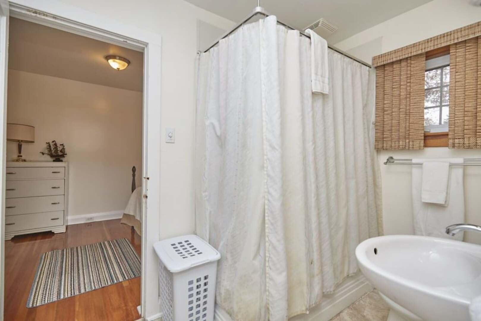 Exclusive Waterfront Beach House Retreat