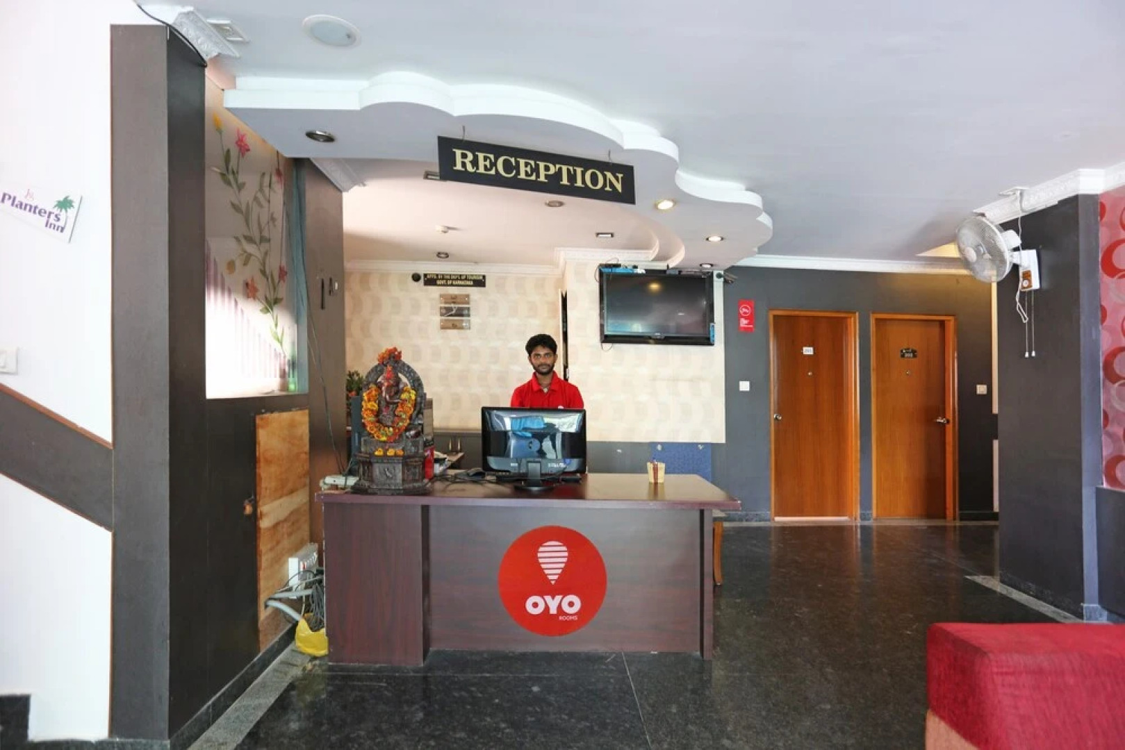 OYO 7570 Near KSRTC Bus Stand