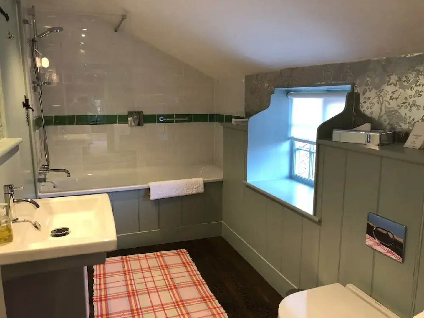 Crown House Bed & Breakfast