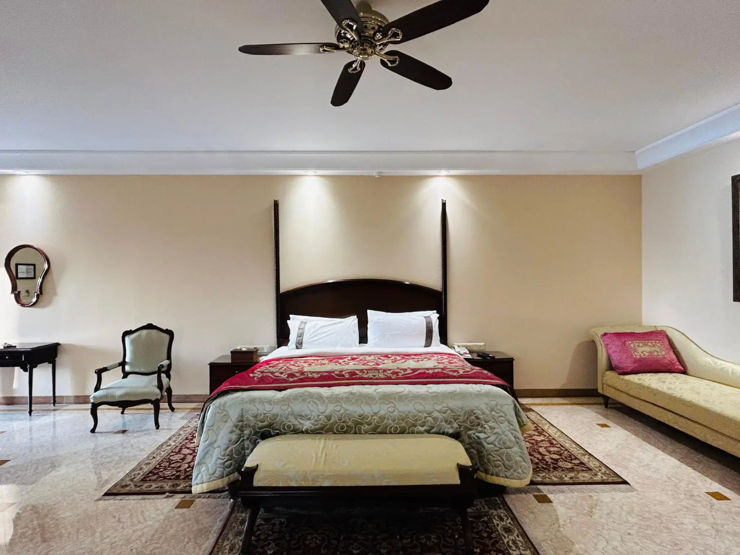 The Lalit Laxmi Vilas Palace