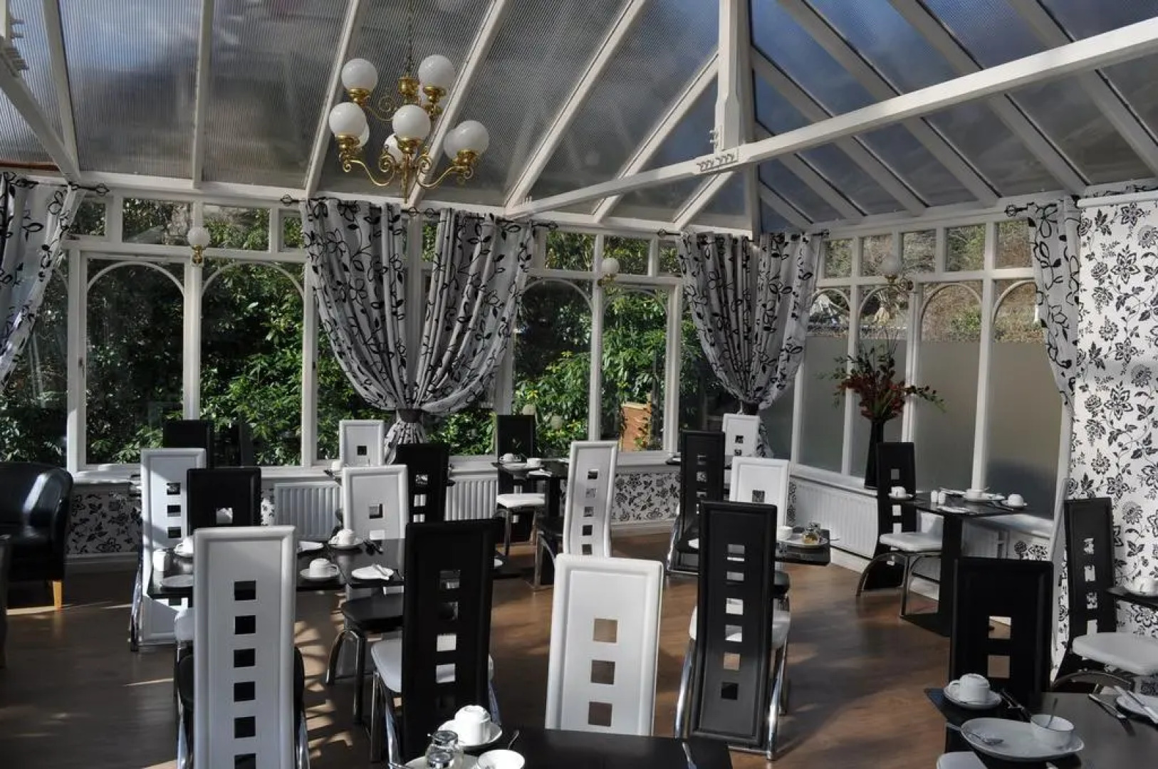 Claymore Guest House and Apartments